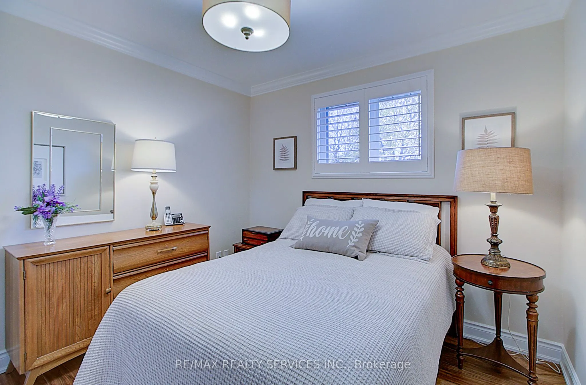 4 Ridgetop Avenue