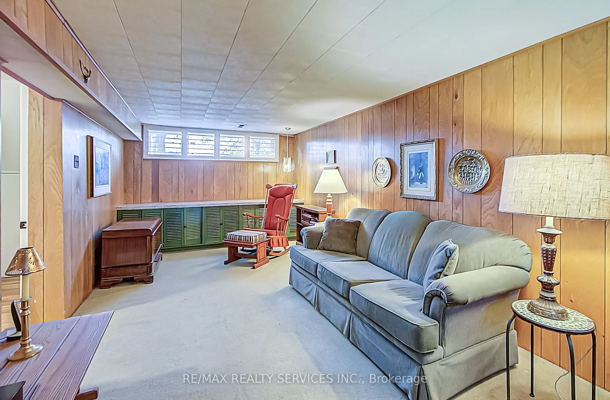 4 Ridgetop Avenue