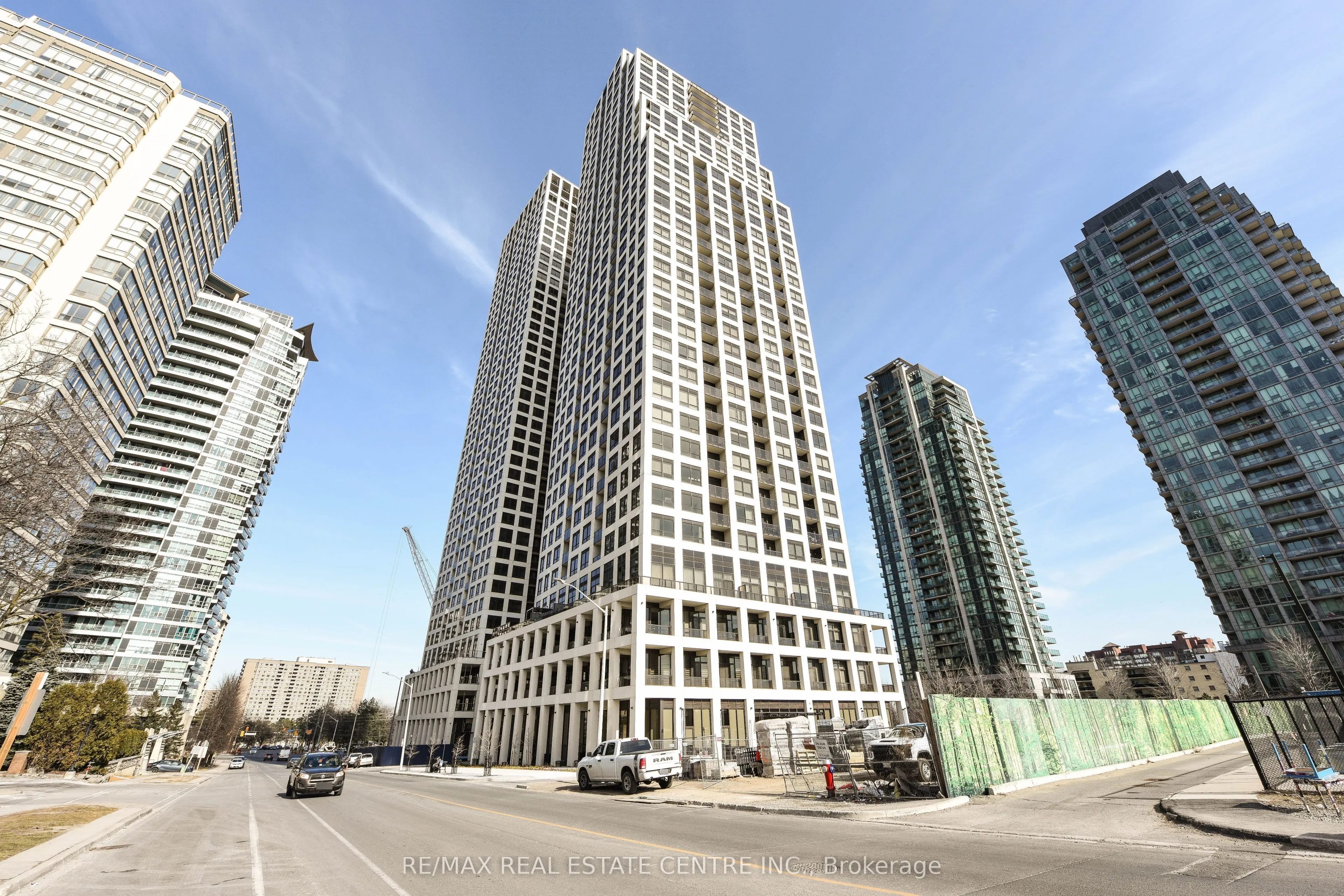 36 Elm Drive W, #3209