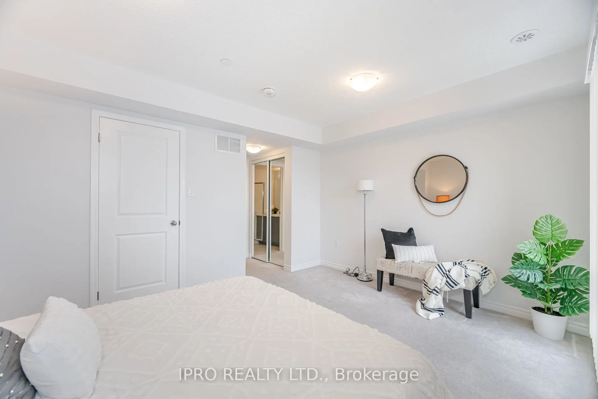 1150 Stroud Lane, #4