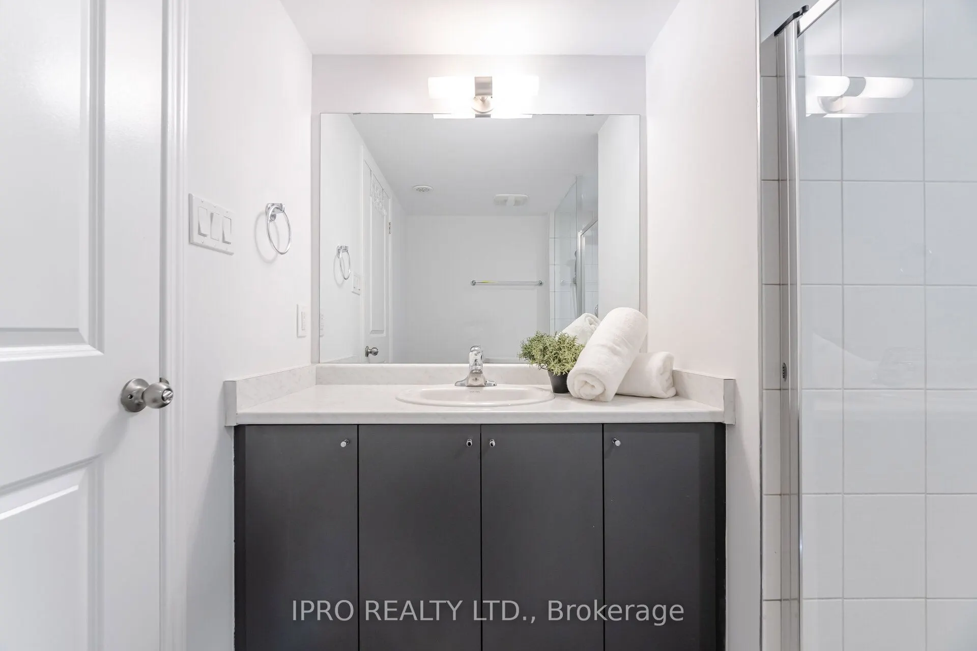 1150 Stroud Lane, #4