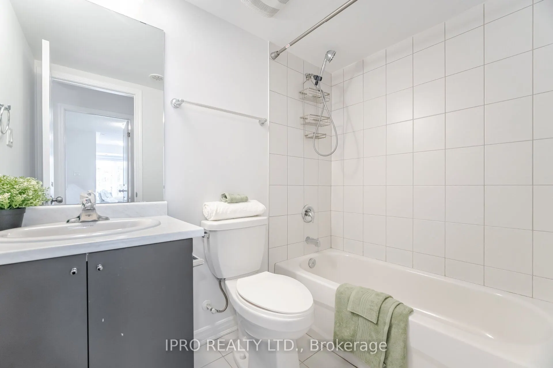 1150 Stroud Lane, #4