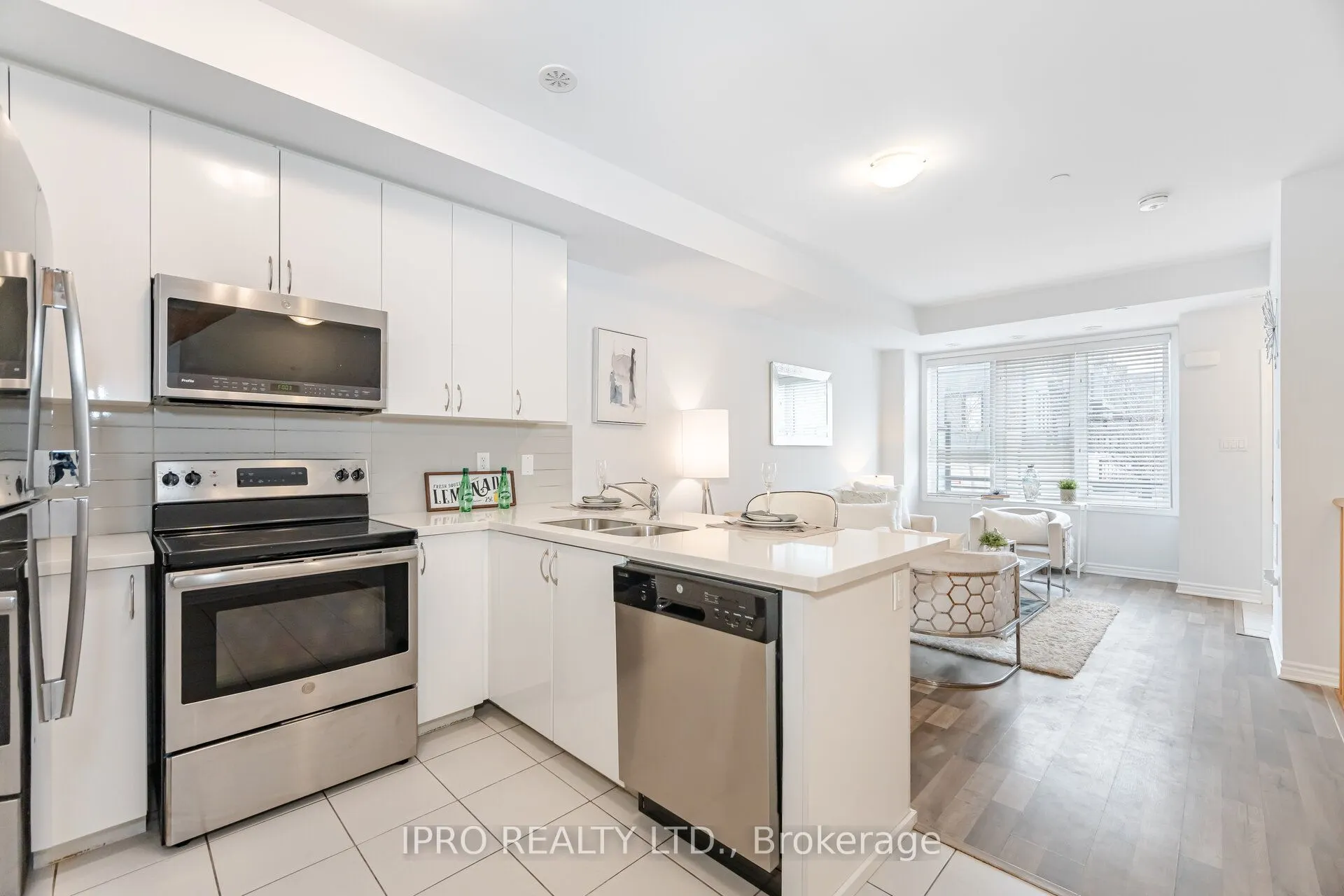 1150 Stroud Lane, #4