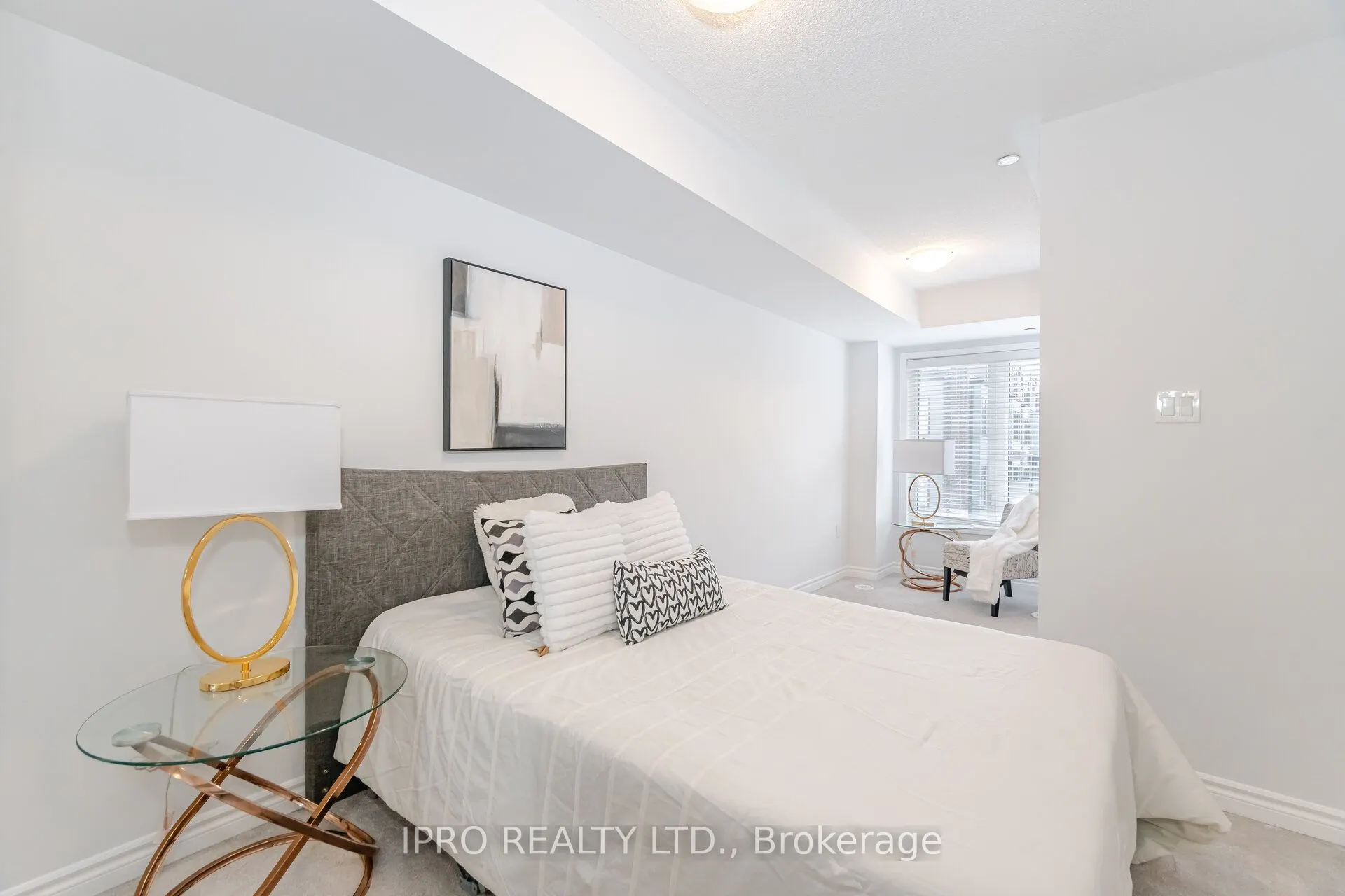 1150 Stroud Lane, #4