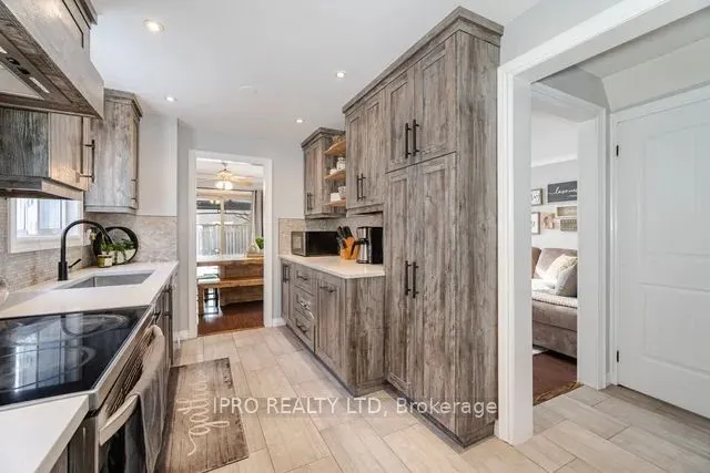 14 Royal Palm Drive