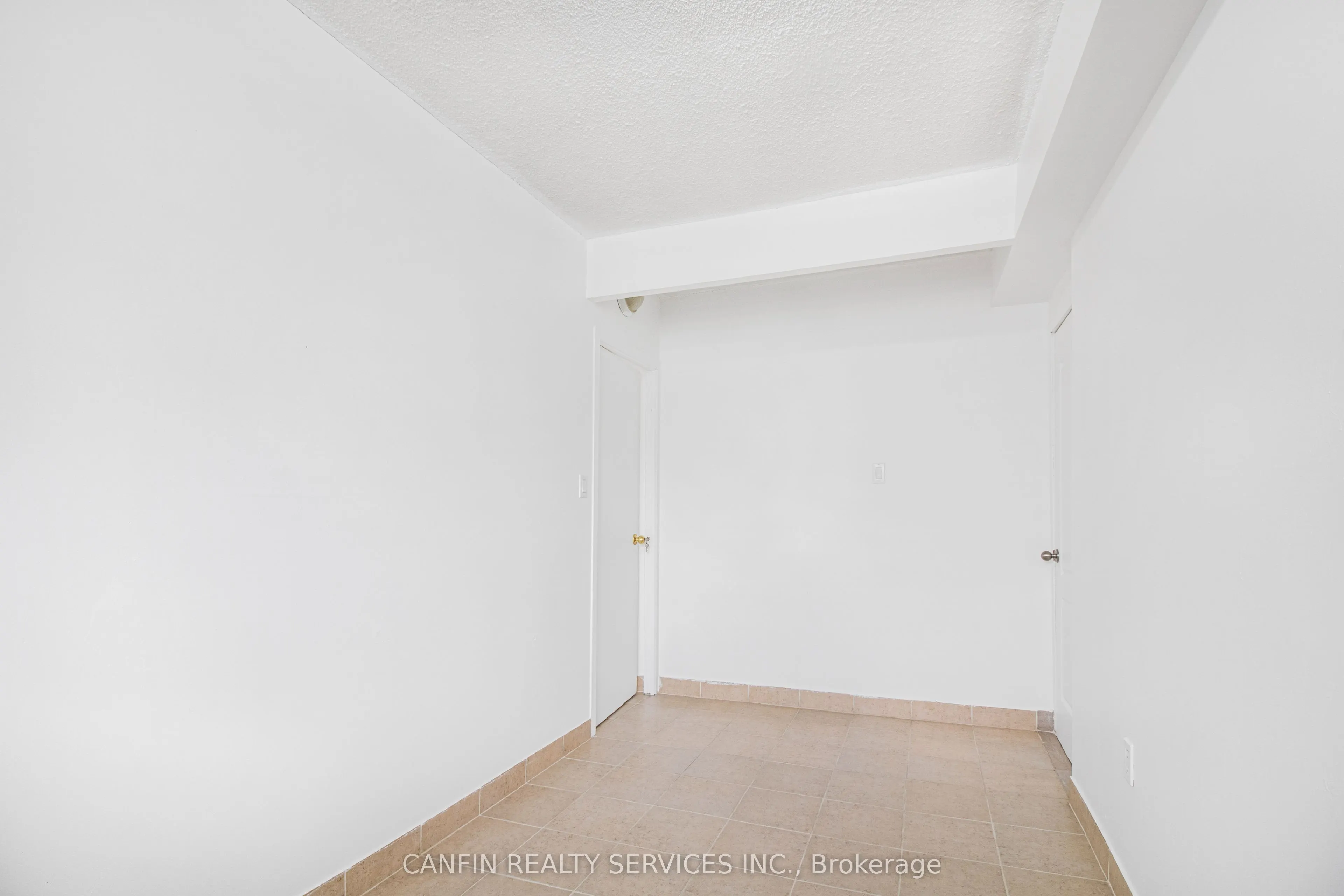 100 Lotherton Pathway, #109