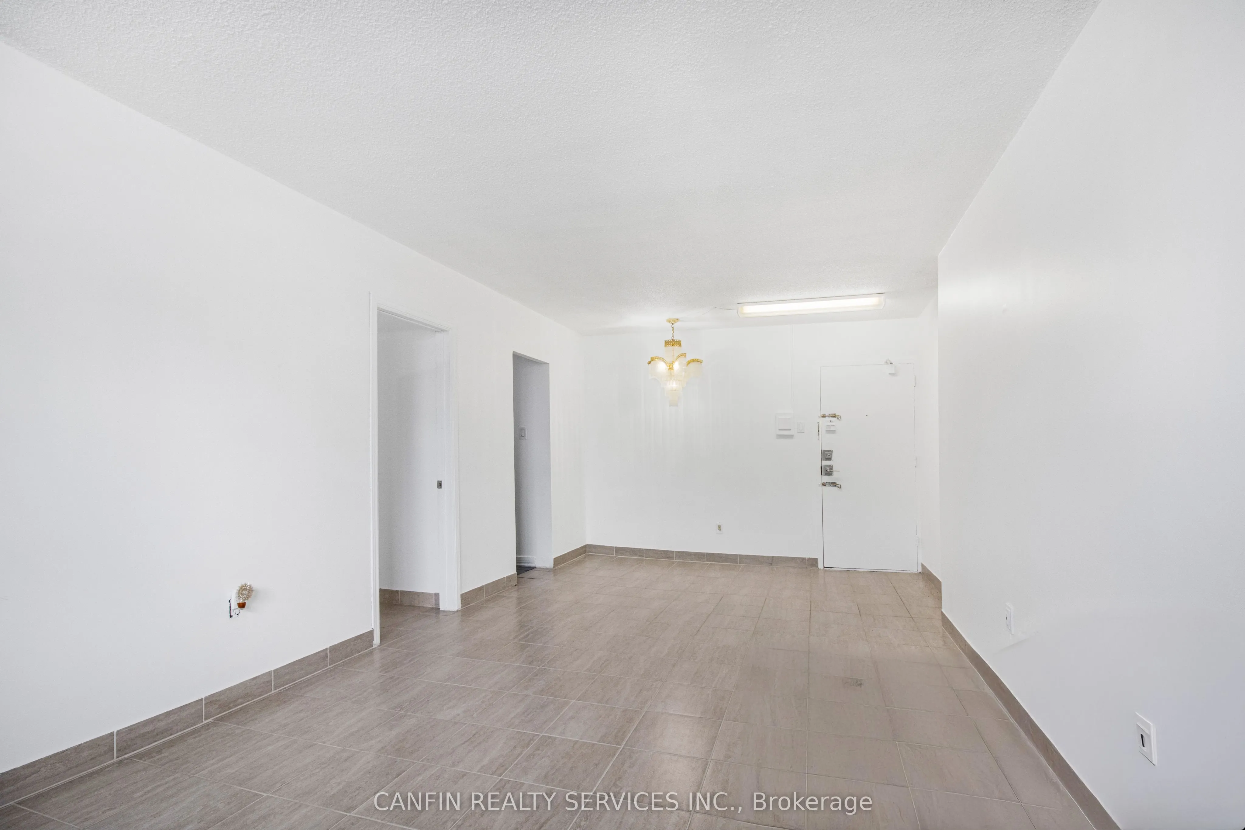 100 Lotherton Pathway, #109
