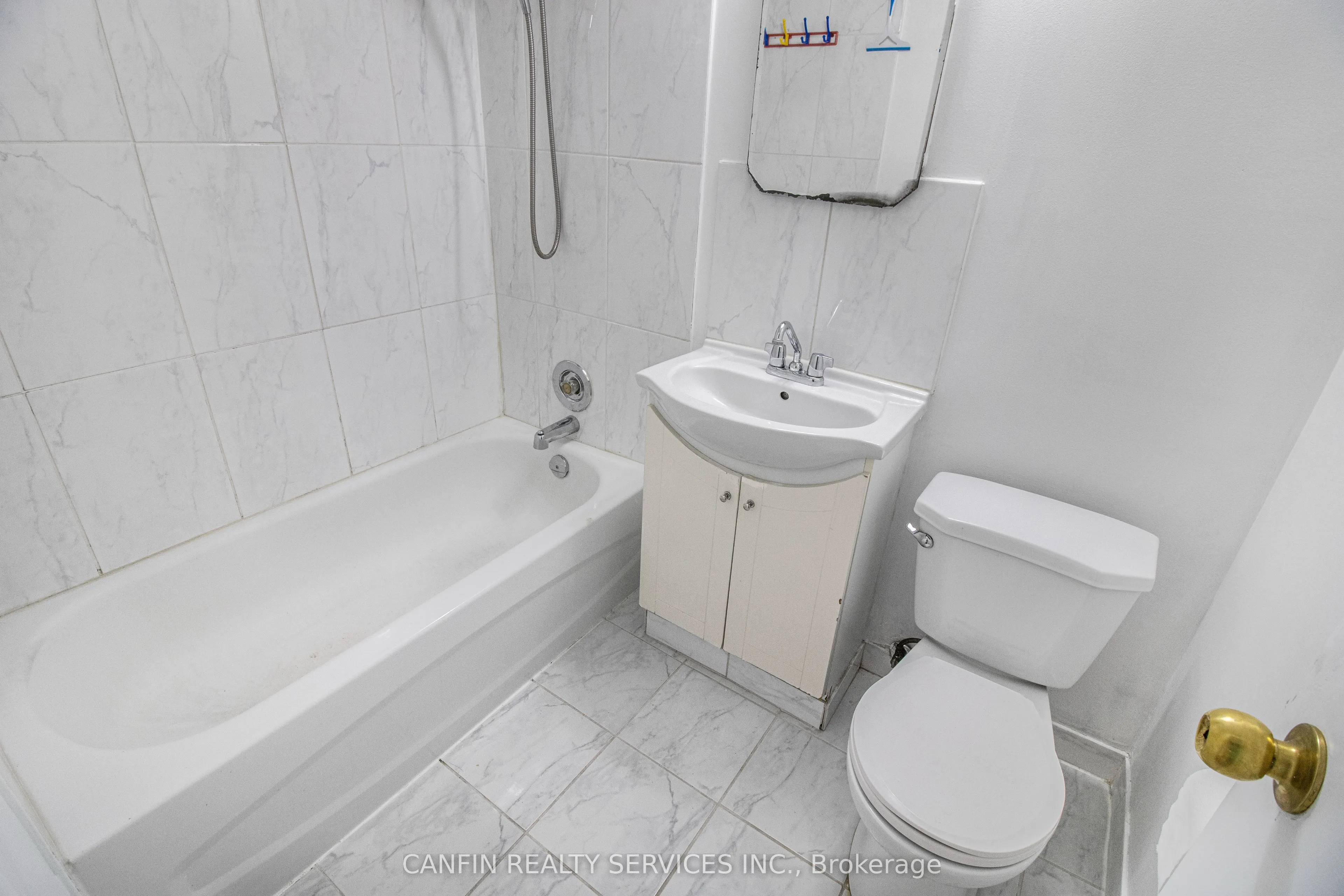 100 Lotherton Pathway, #109