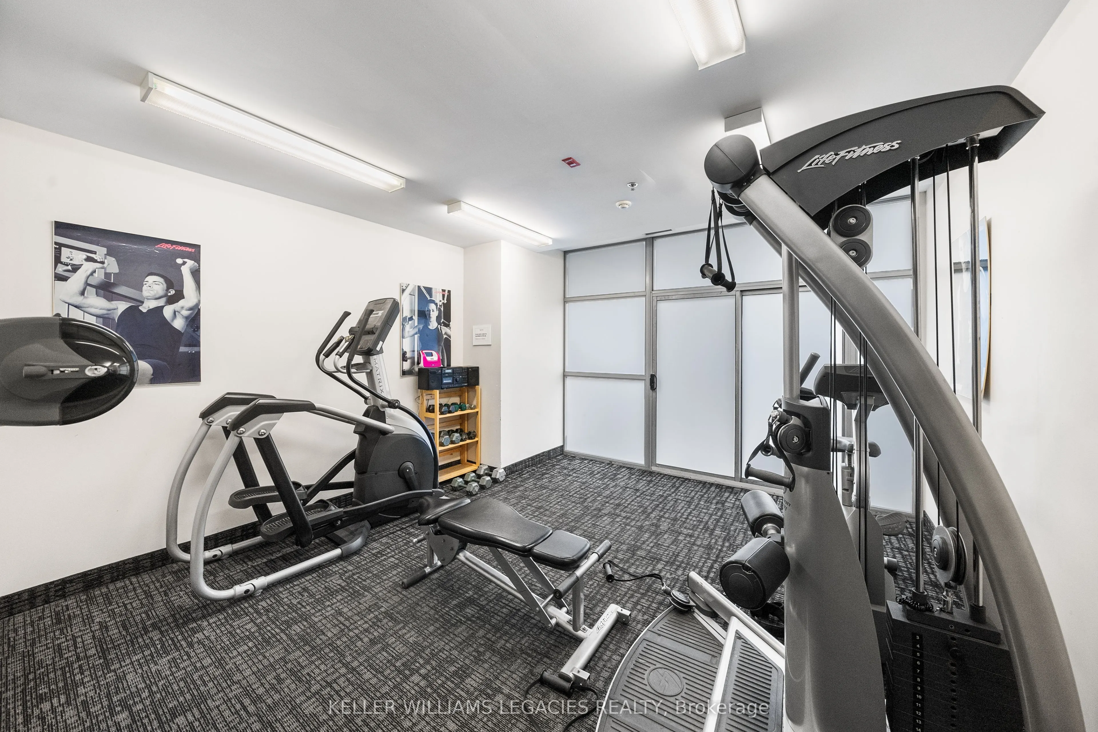 2464 Weston Road, #405
