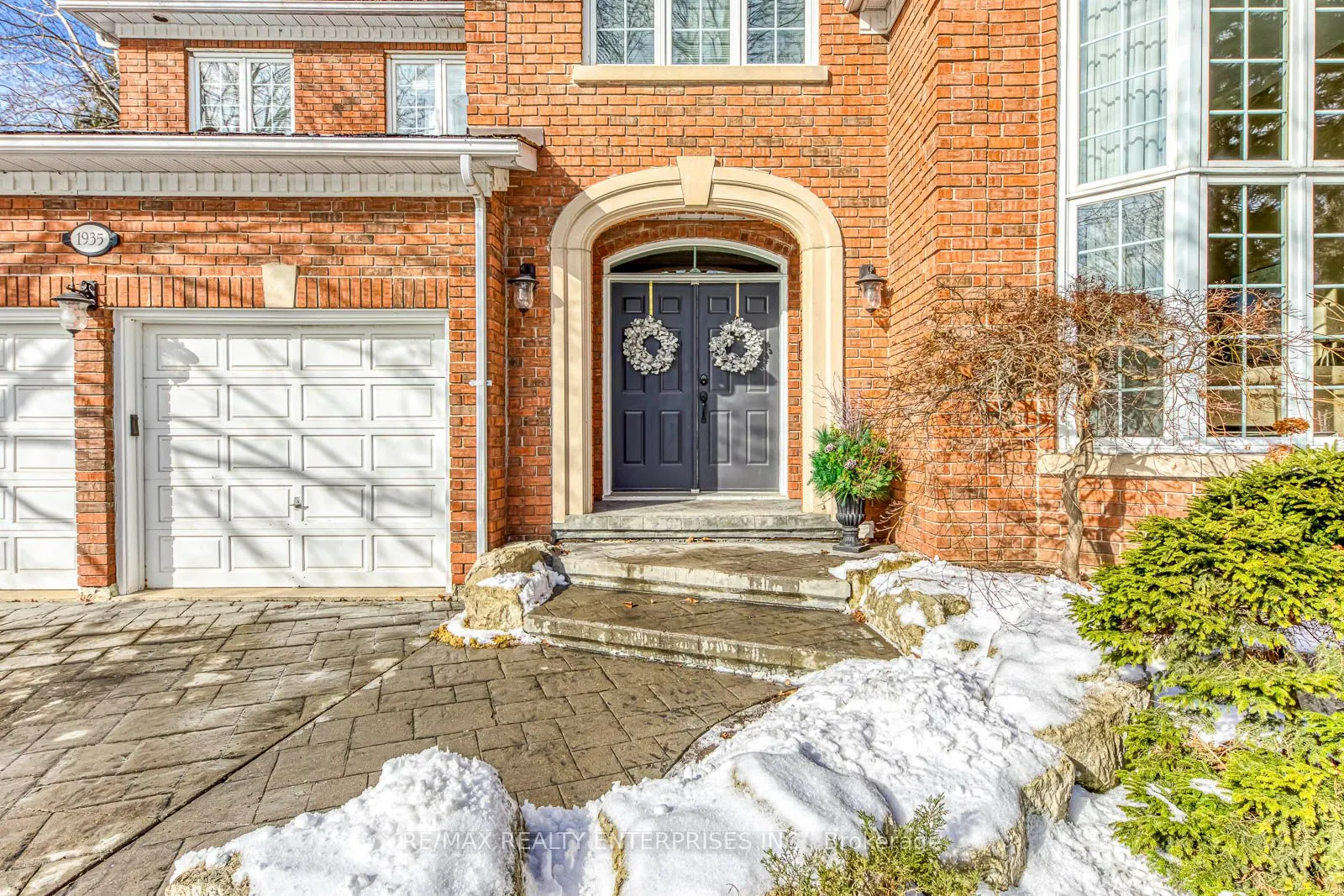 1935 Calgary Court