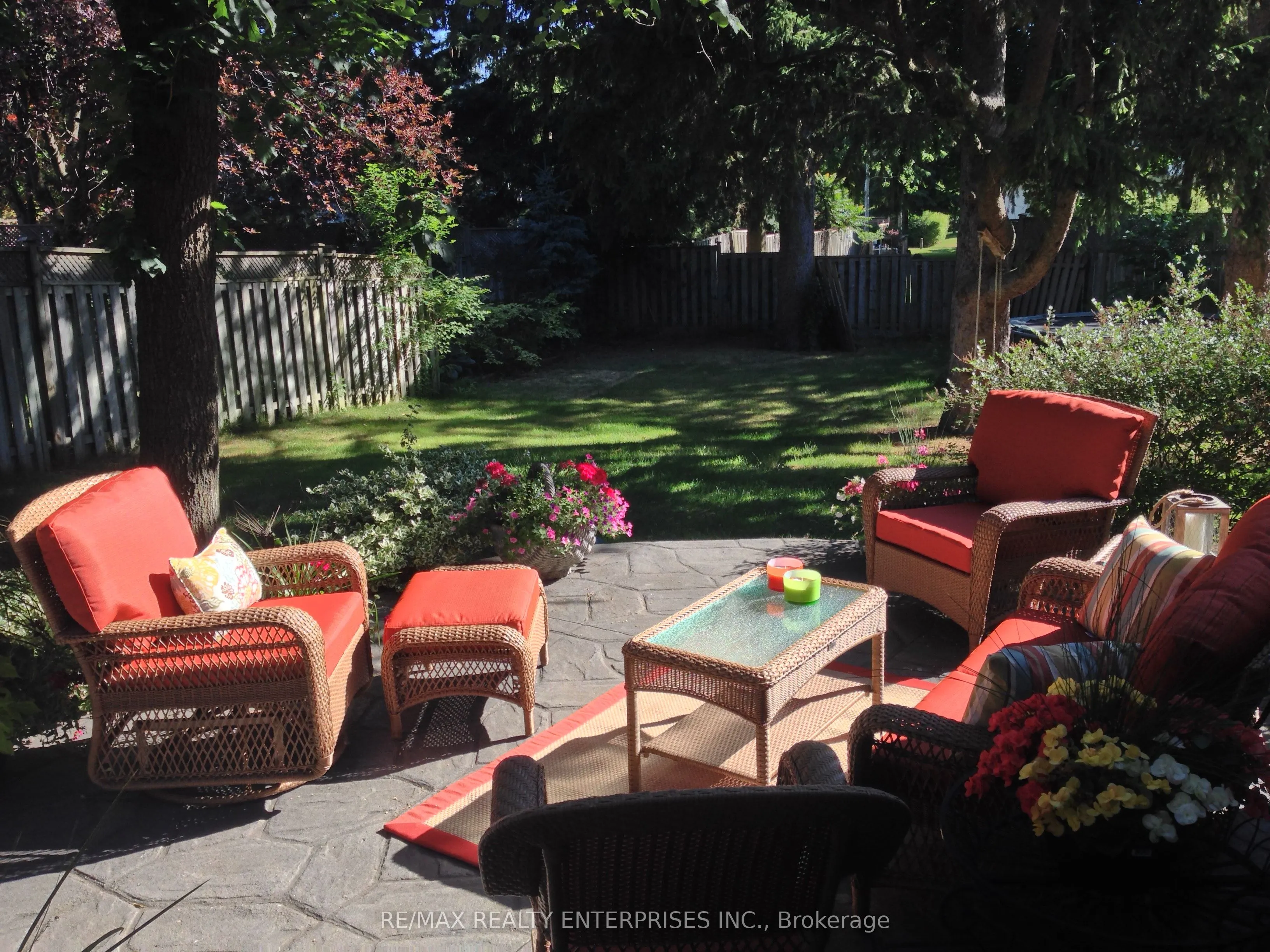 1935 Calgary Court