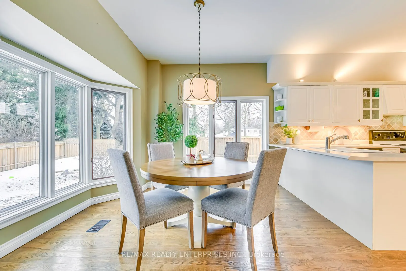 1935 Calgary Court