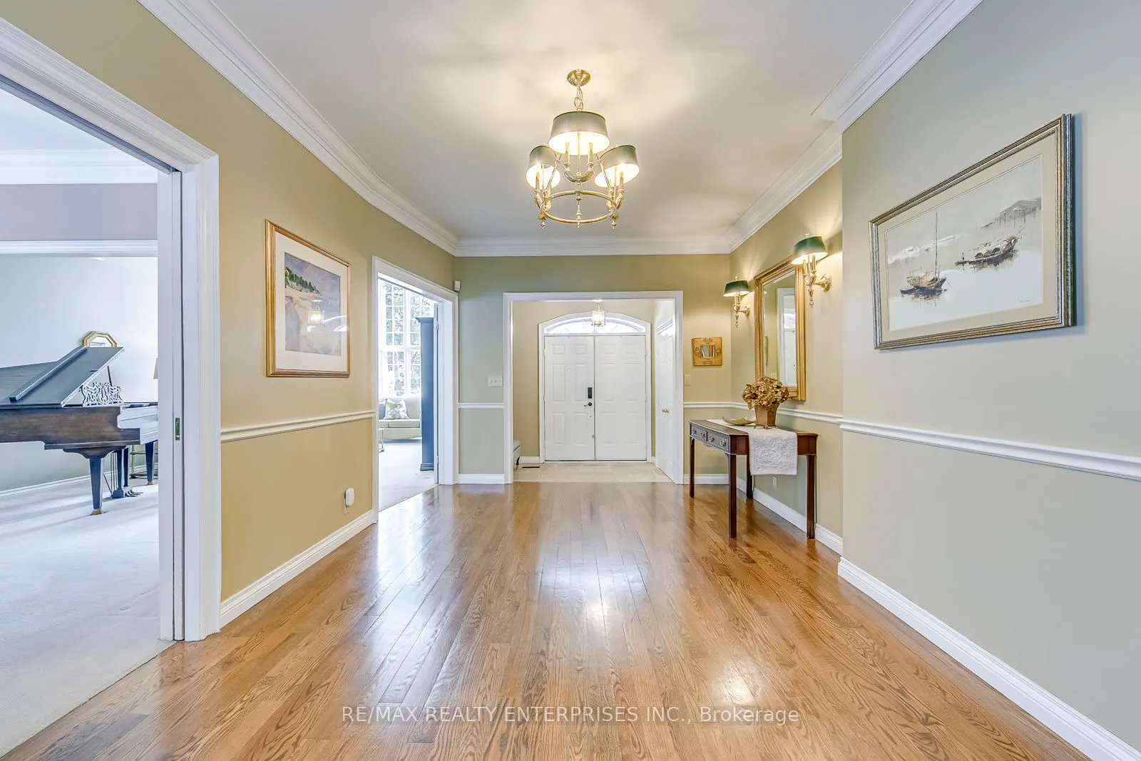 1935 Calgary Court