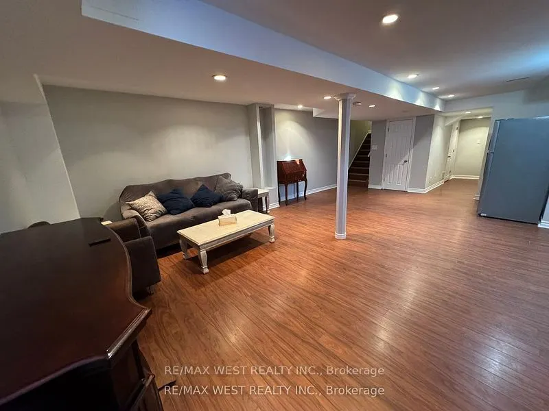 13 Silvervalley Drive