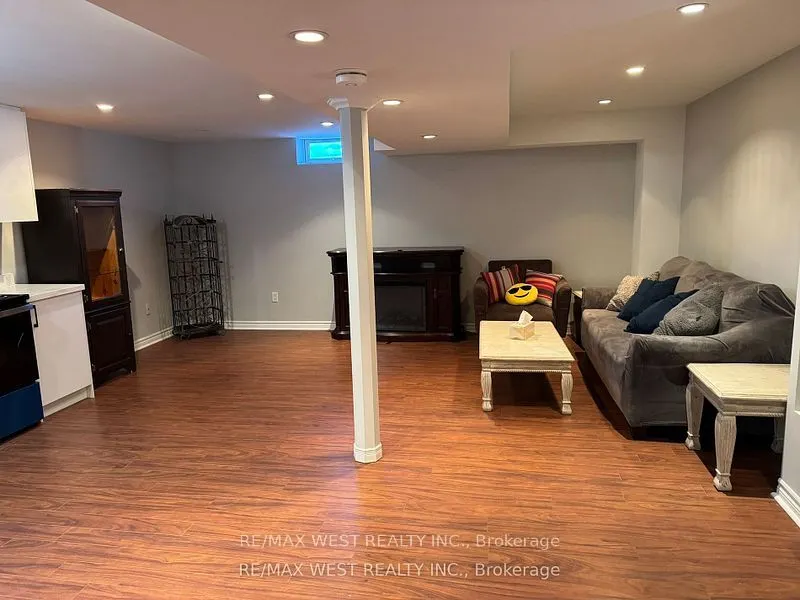 13 Silvervalley Drive