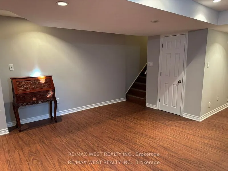 13 Silvervalley Drive