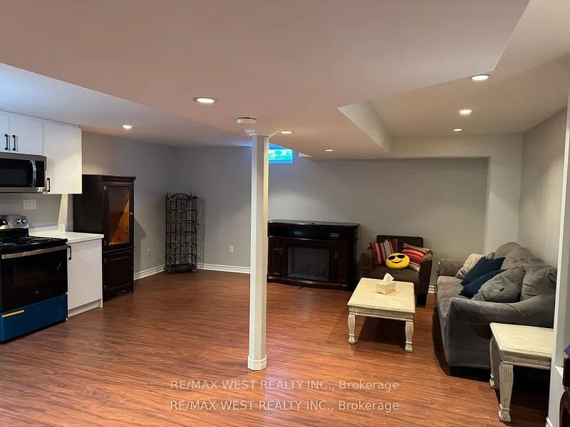 13 Silvervalley Drive