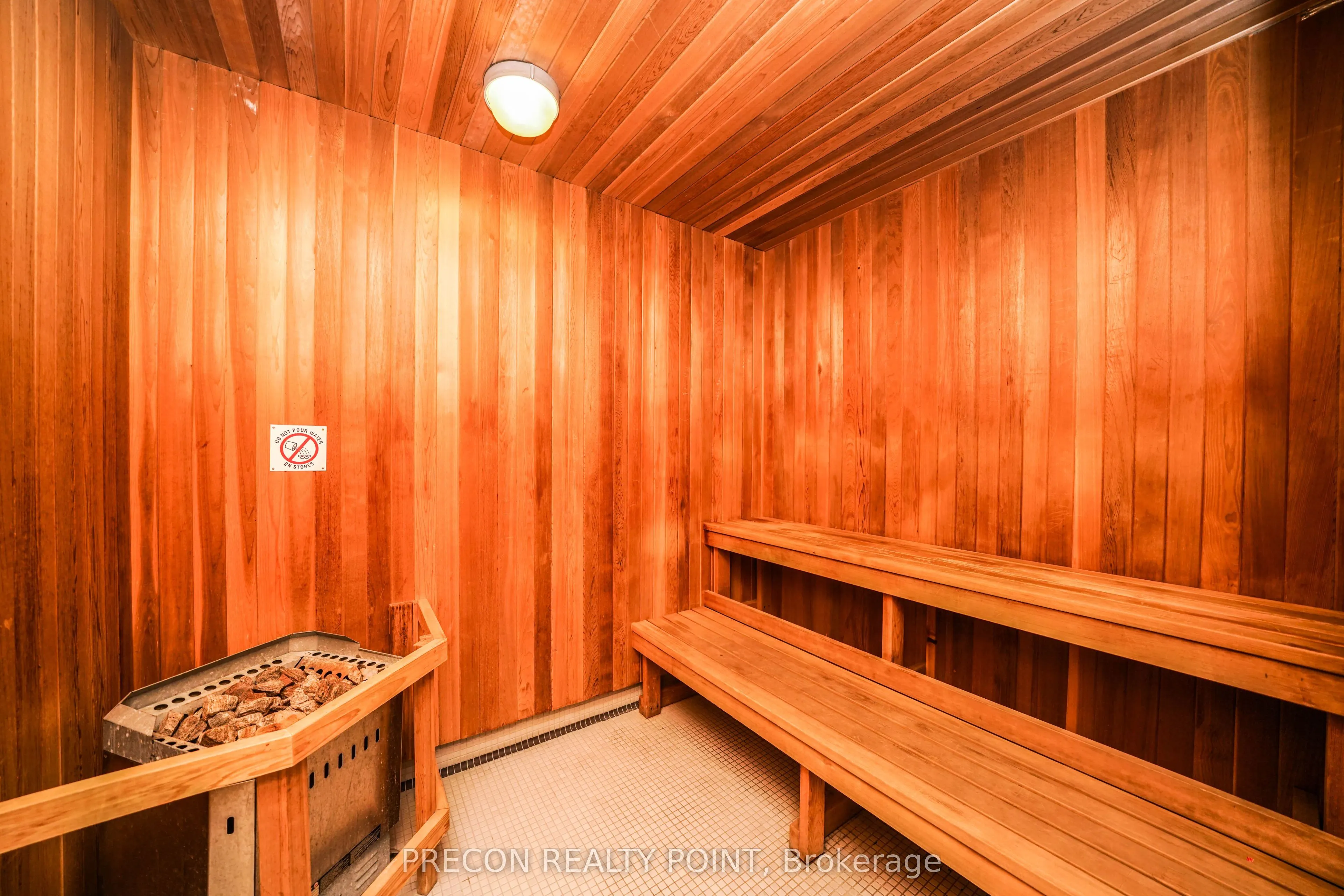 310 Burnhamthorpe Road W, #PH01