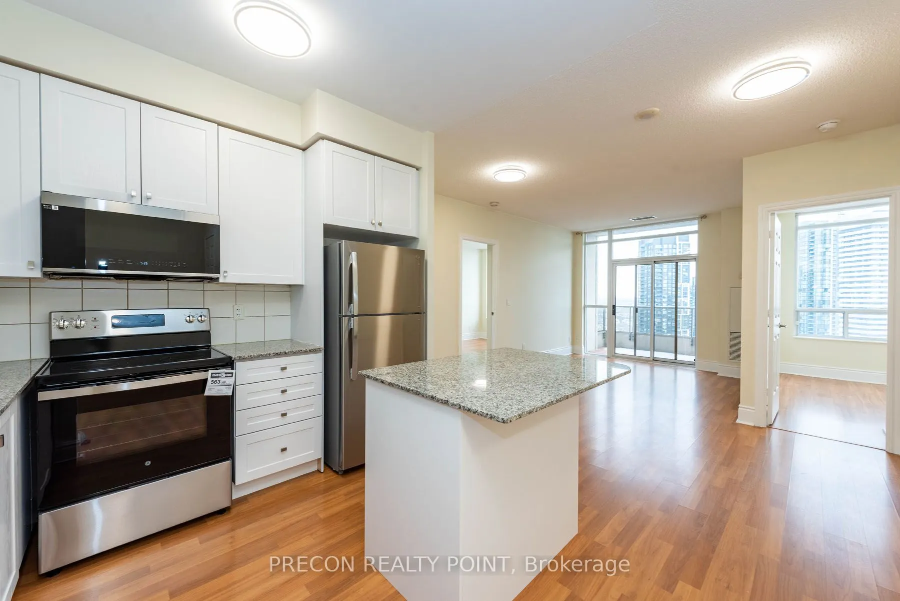 310 Burnhamthorpe Road W, #PH01