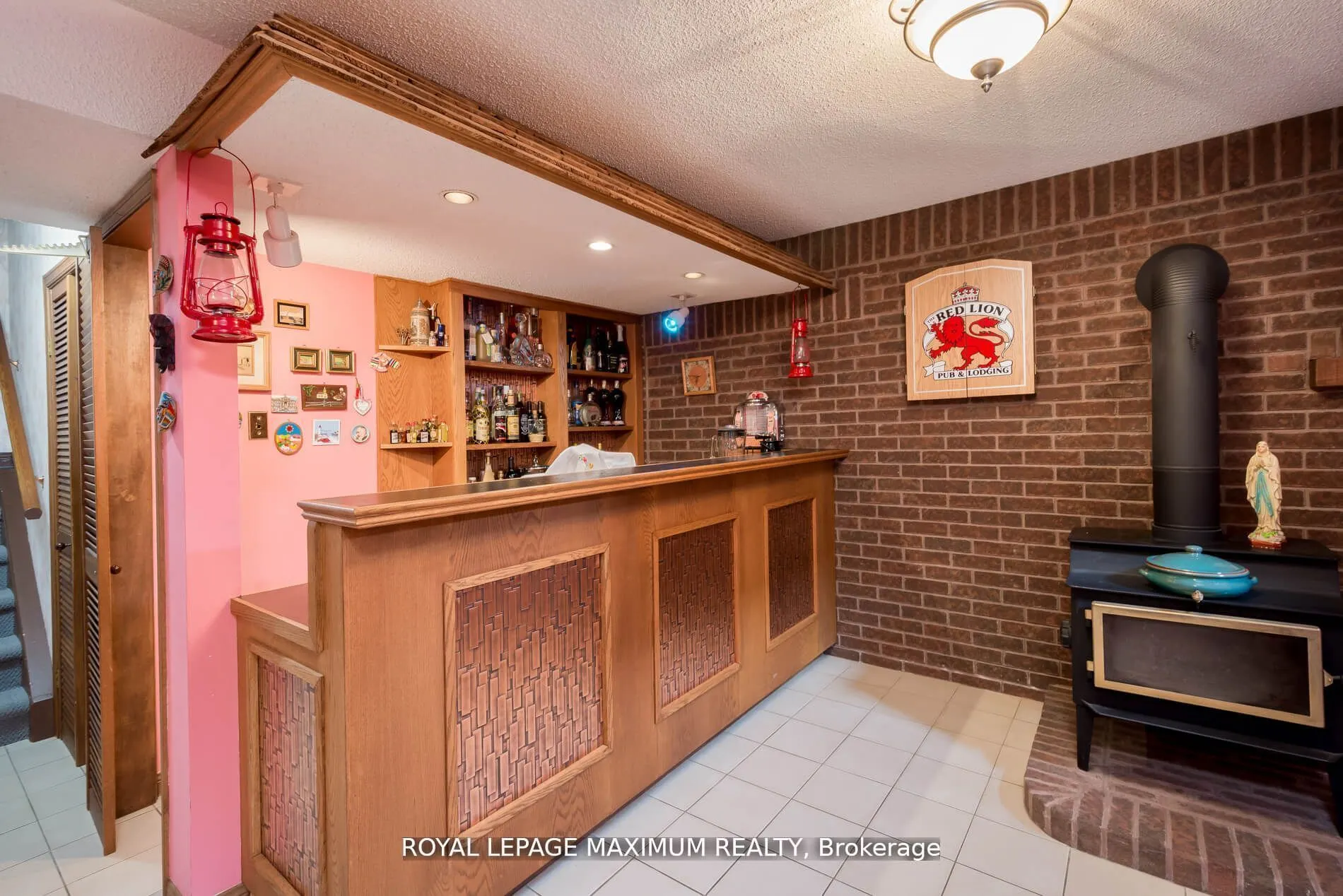 44 Flagstick Court