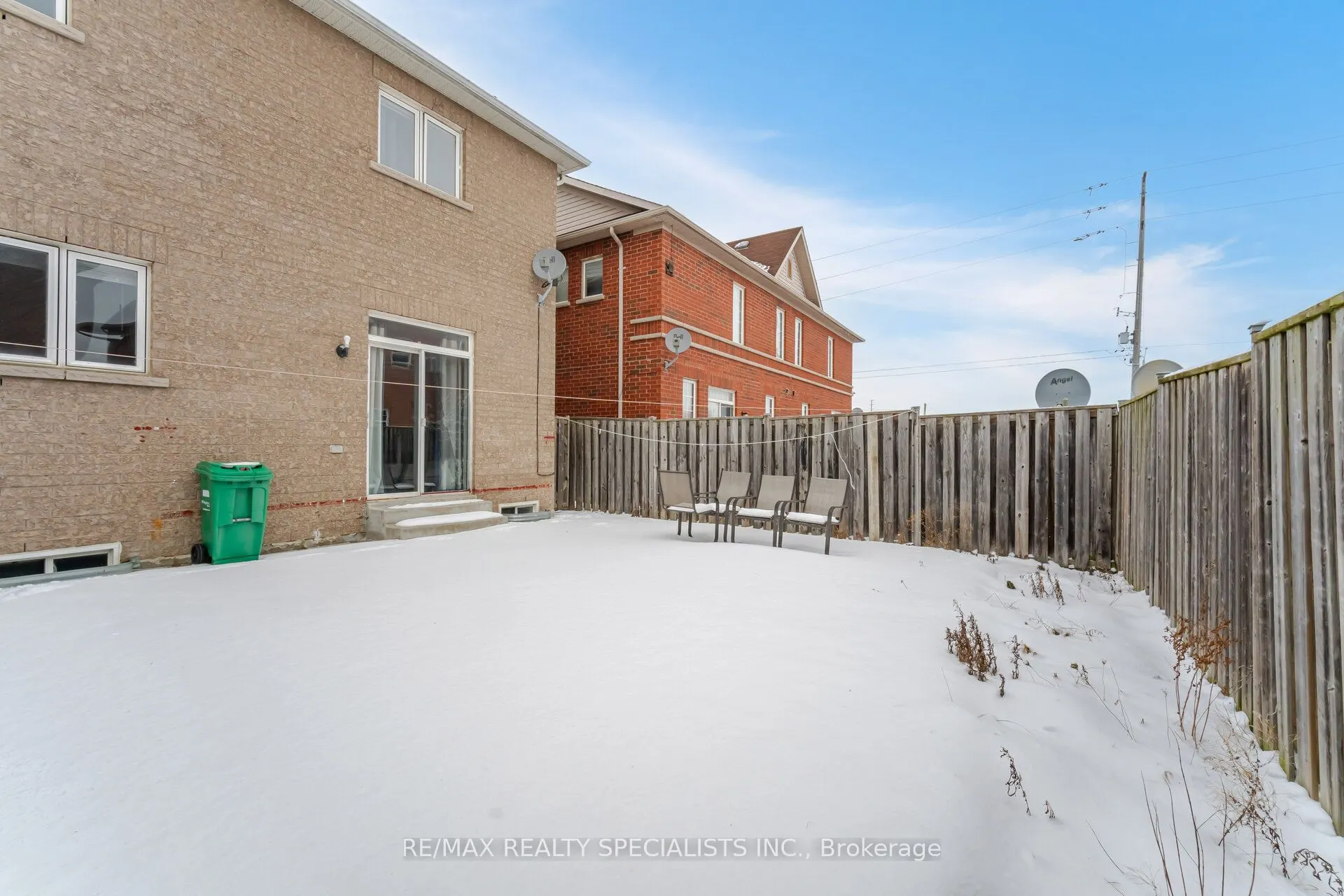 45 Connolly Crescent