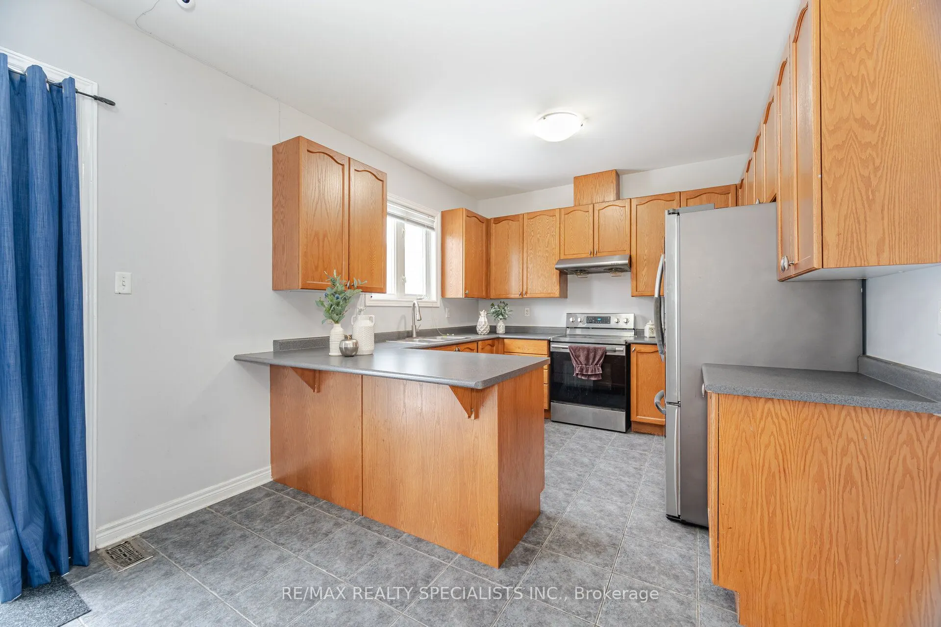 45 Connolly Crescent