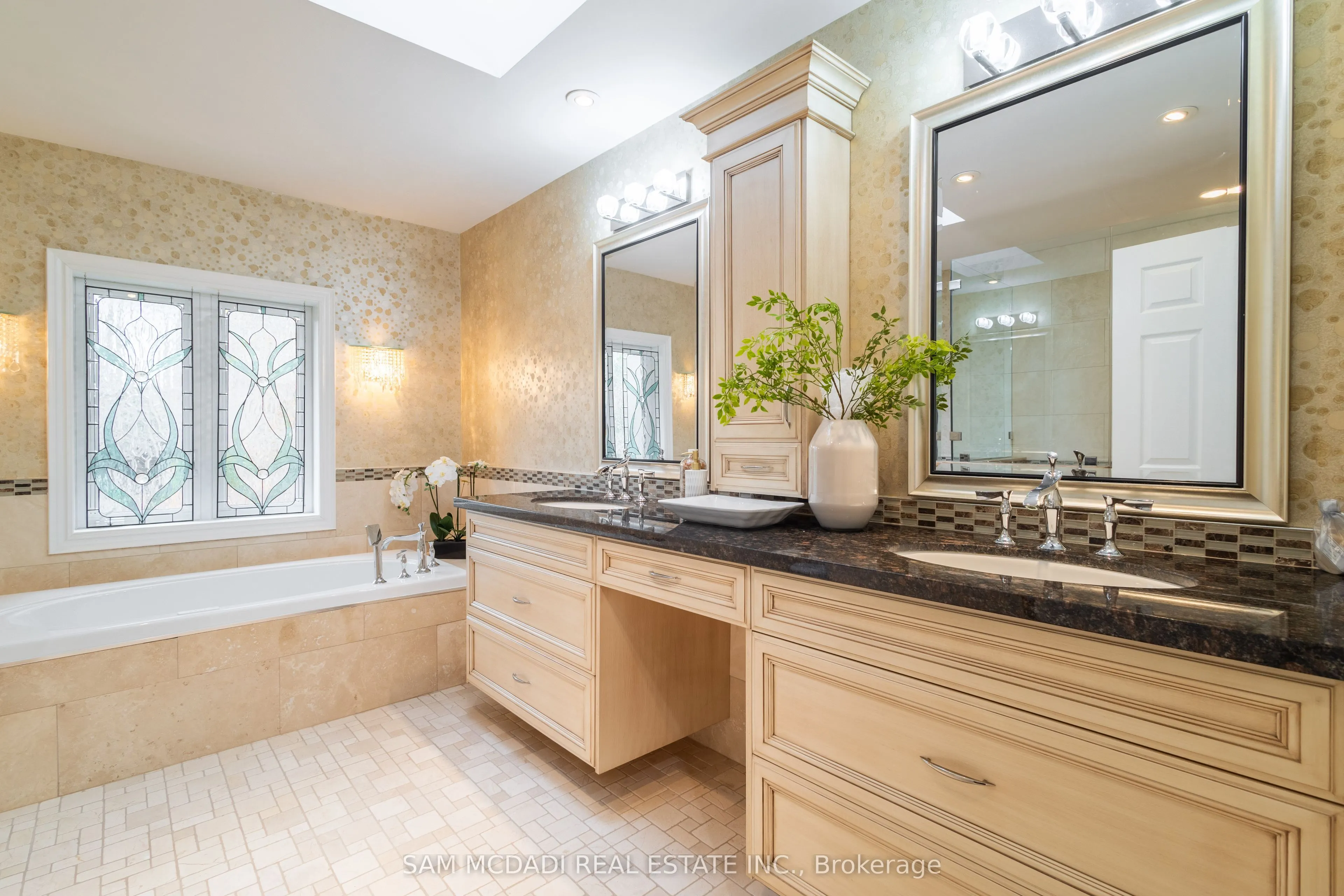 4027 Lookout Court