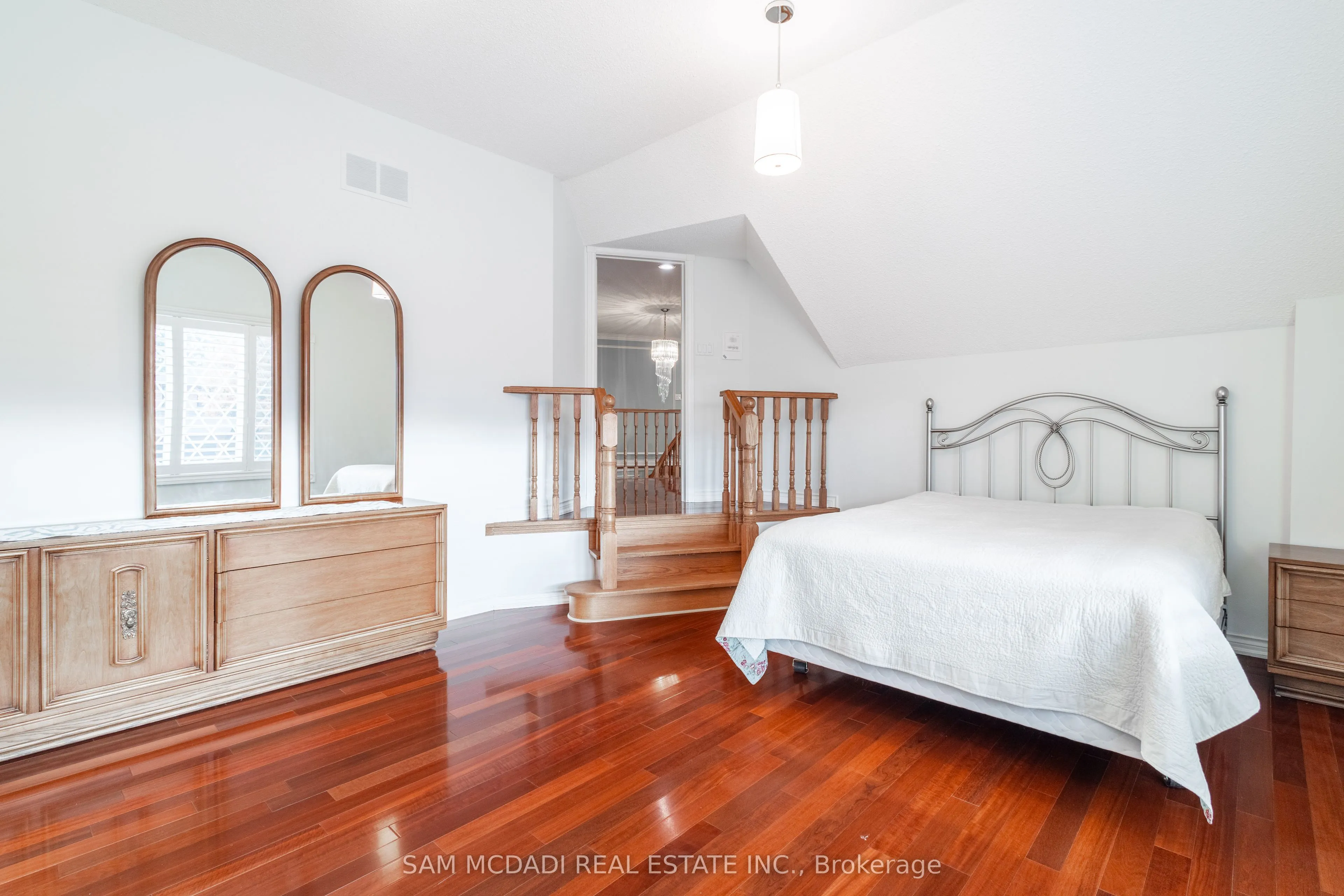 4027 Lookout Court