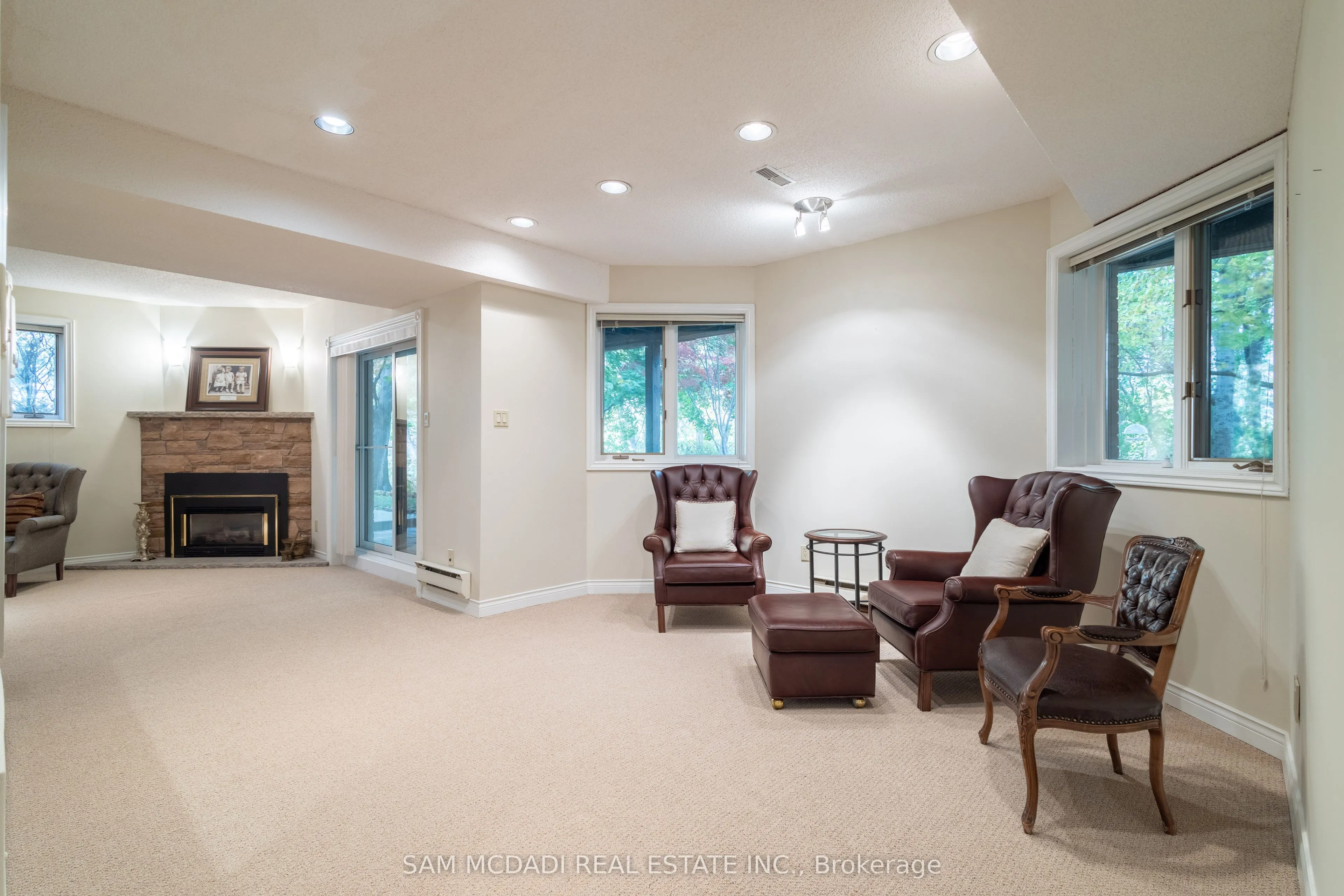 4027 Lookout Court