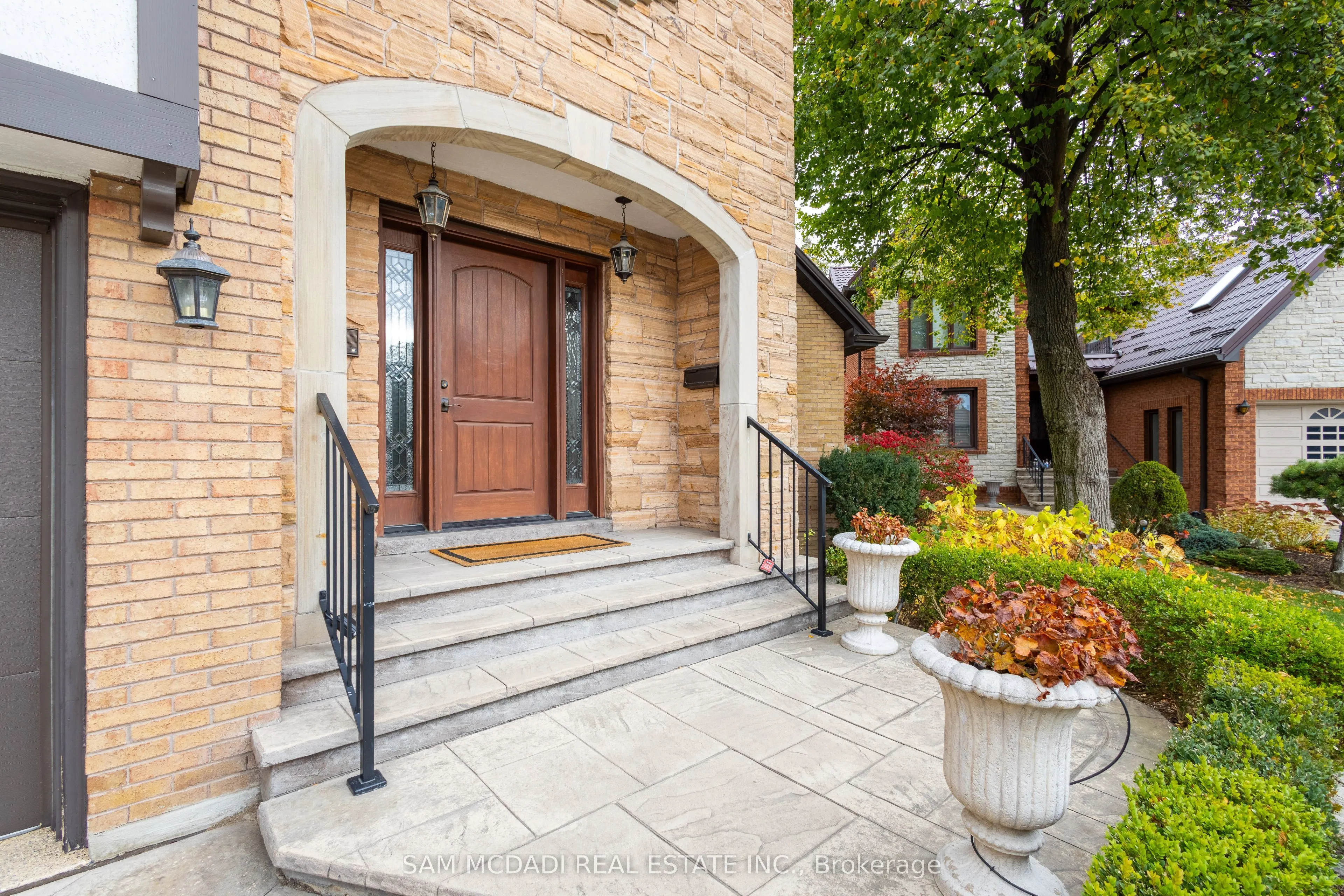 4027 Lookout Court