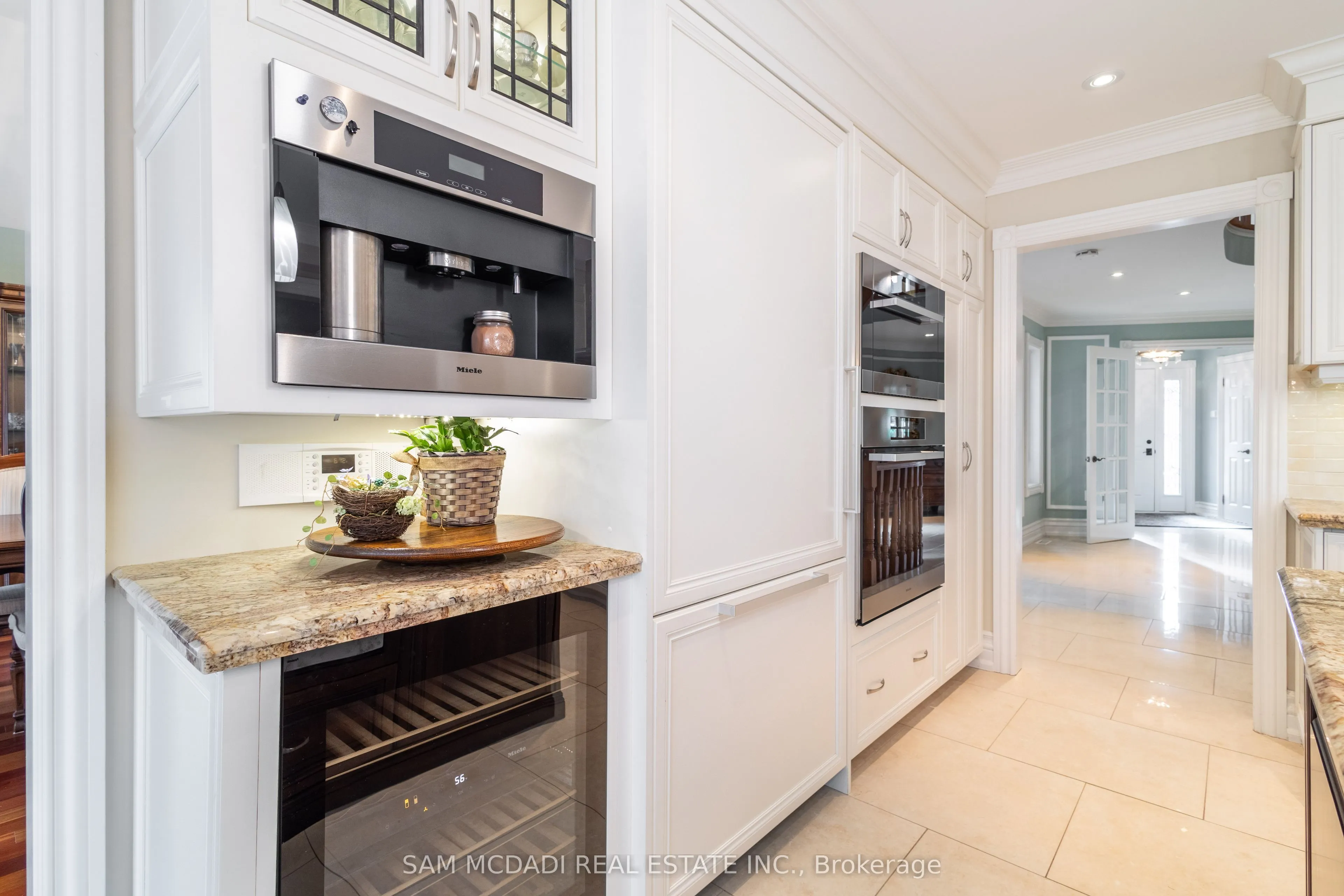 4027 Lookout Court