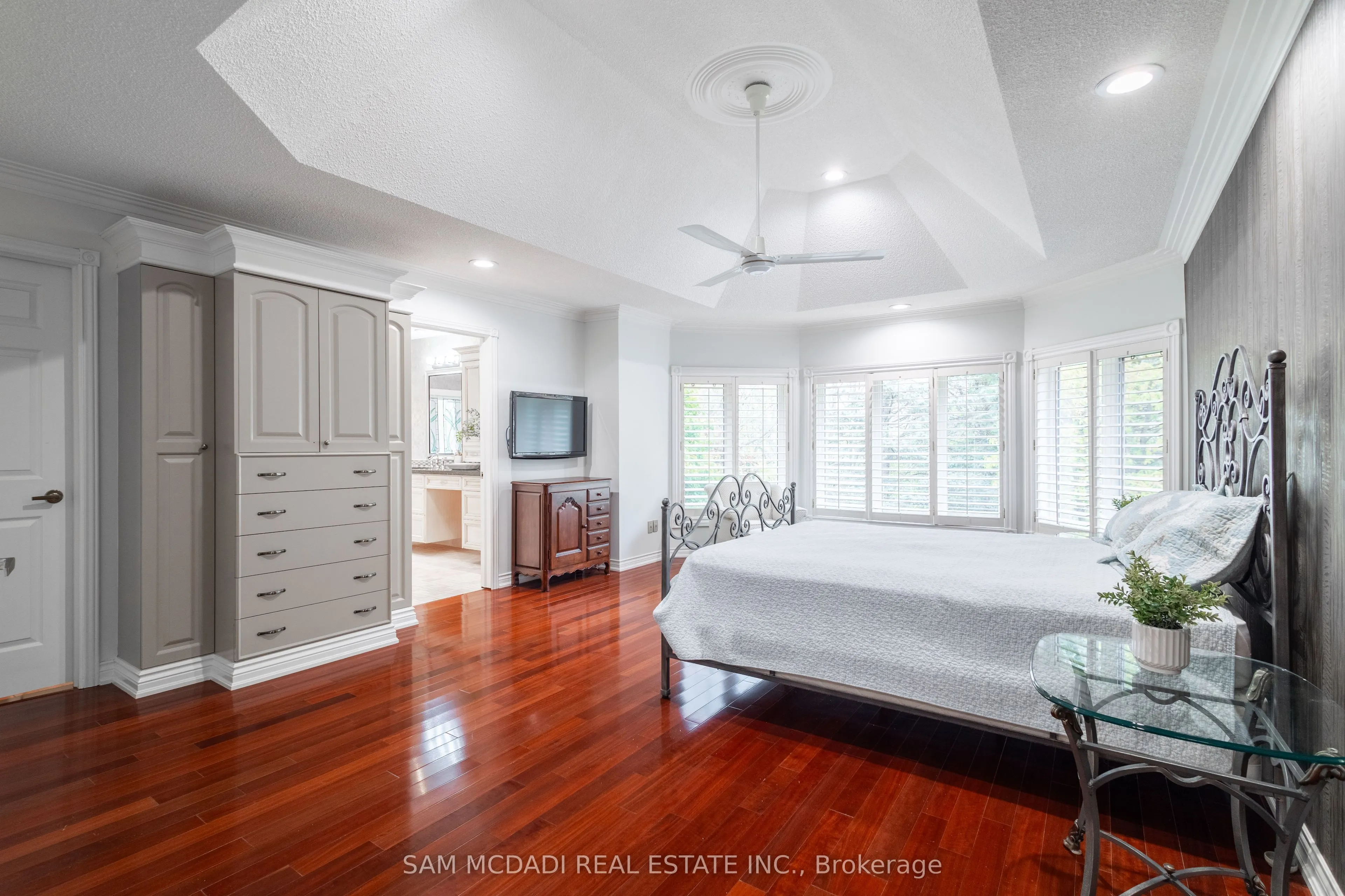 4027 Lookout Court