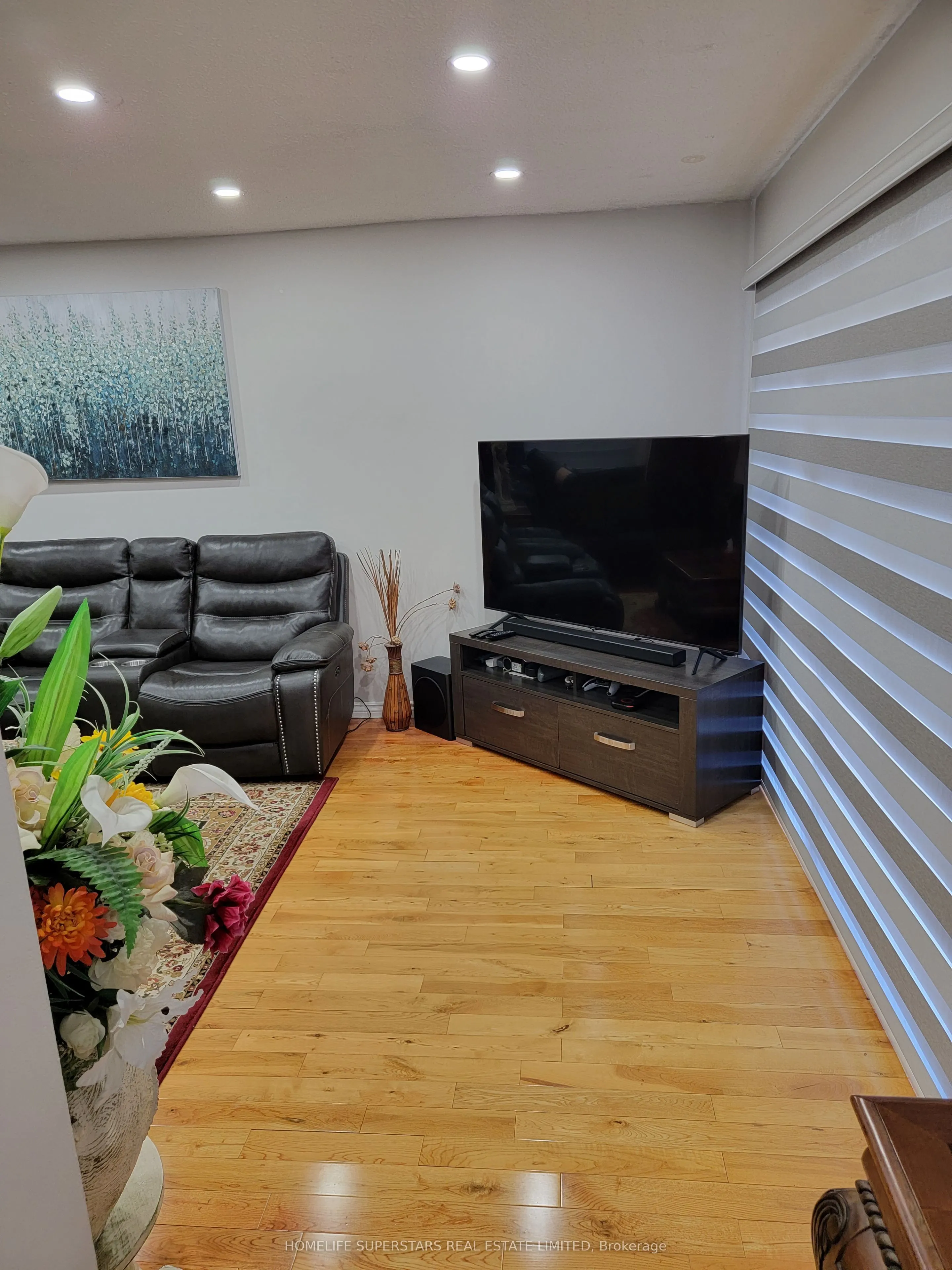 6 Elderwood Place