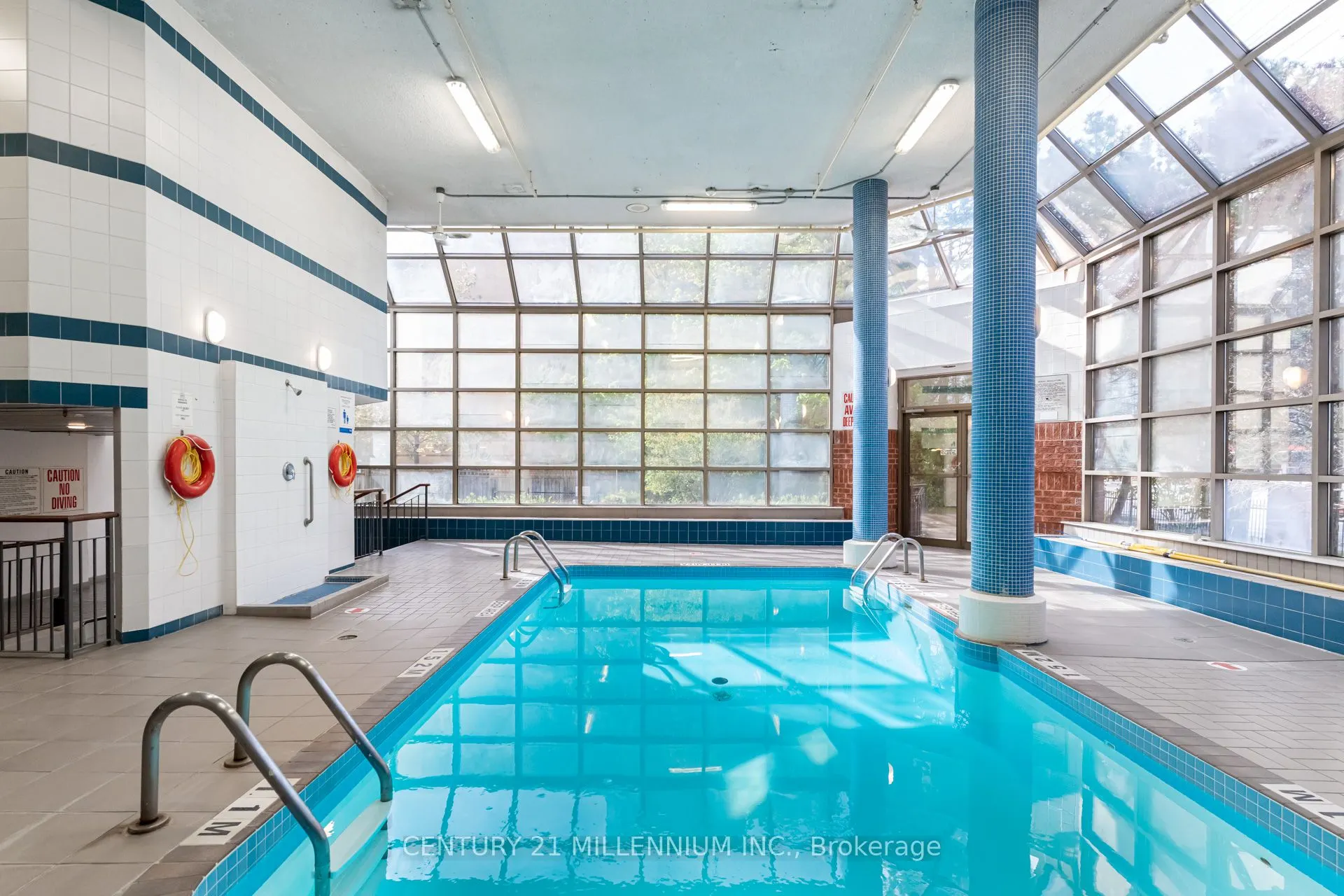 25 Fairview Road W, #605