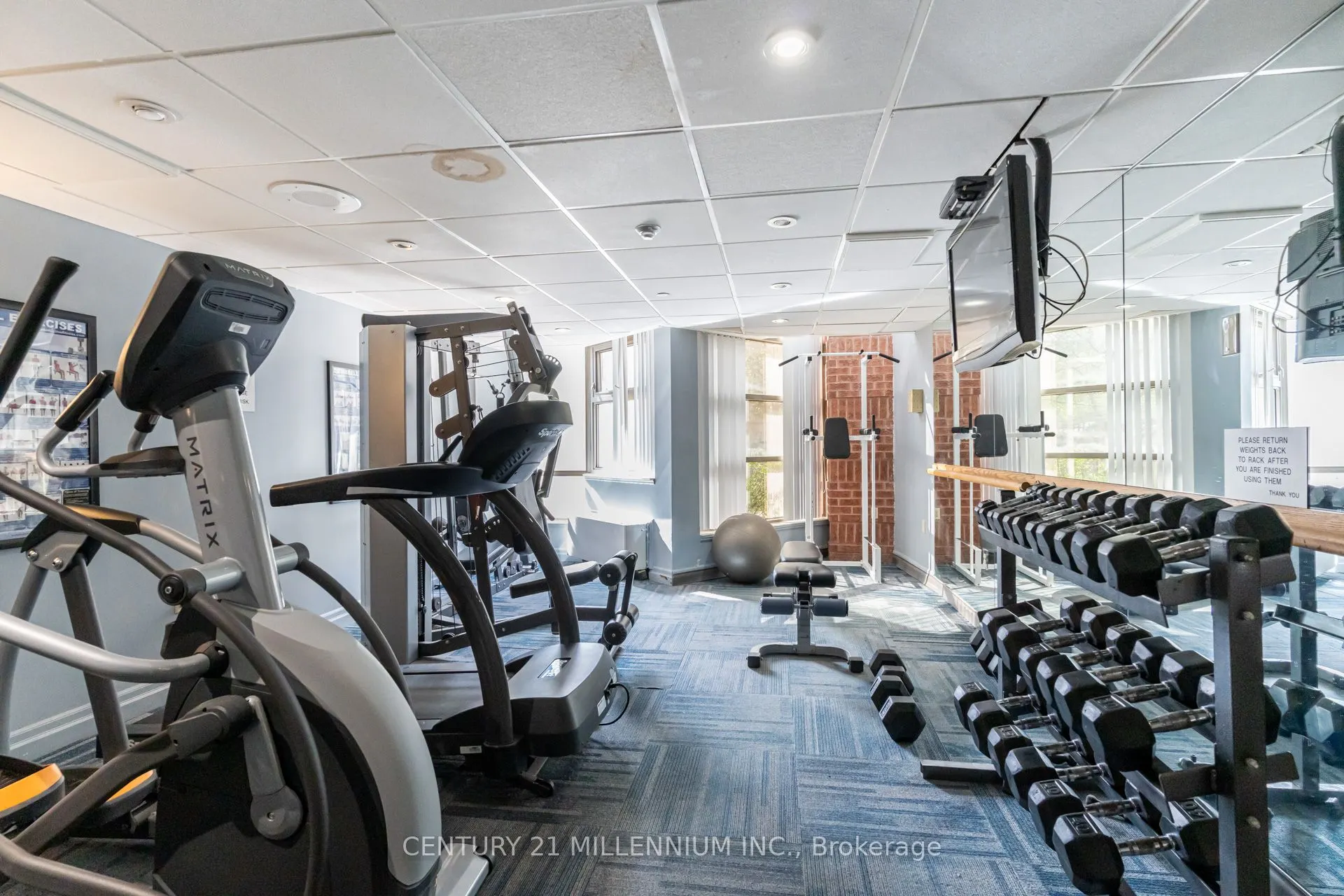 25 Fairview Road W, #605