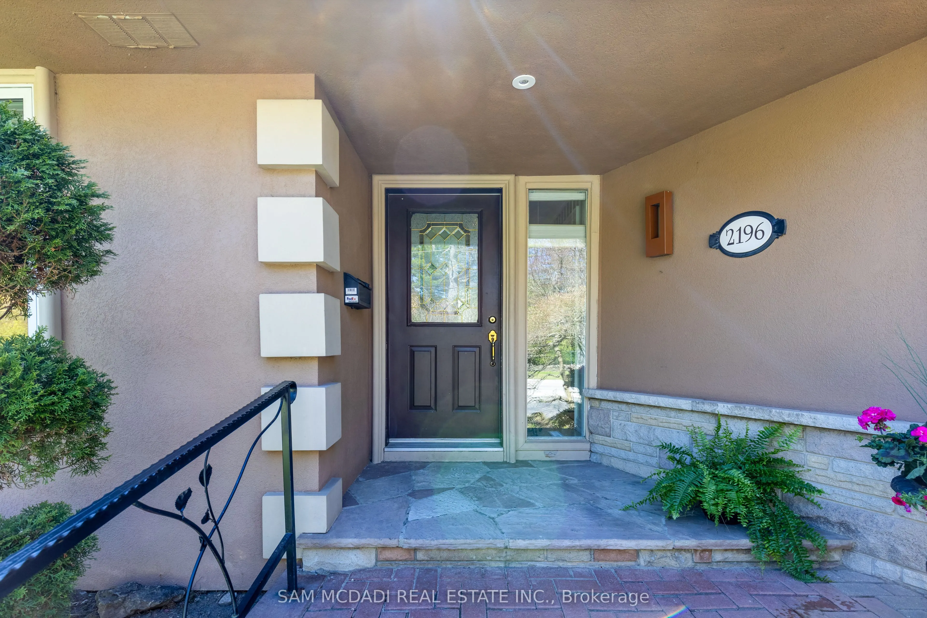 2196 Mississauga Road