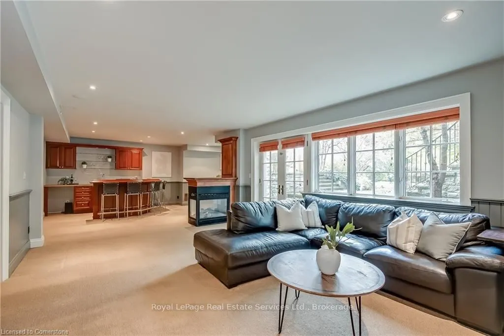 370 POPLAR Drive