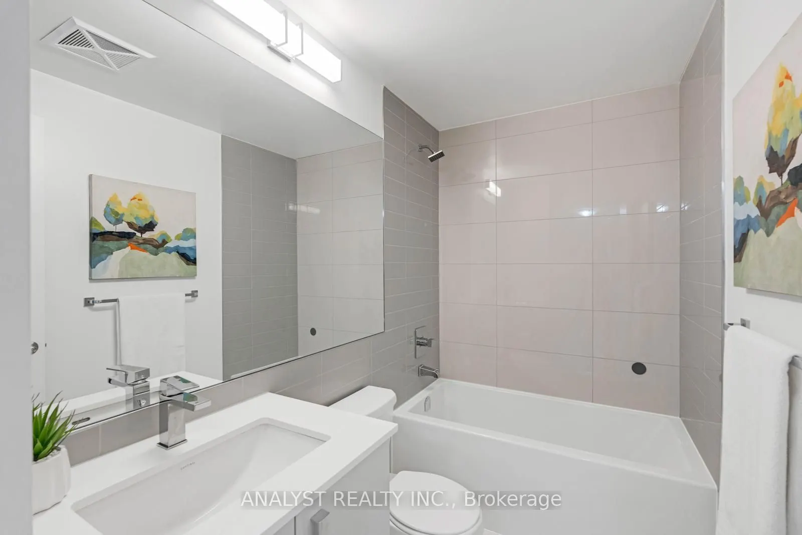 10 Gibbs Road, #717