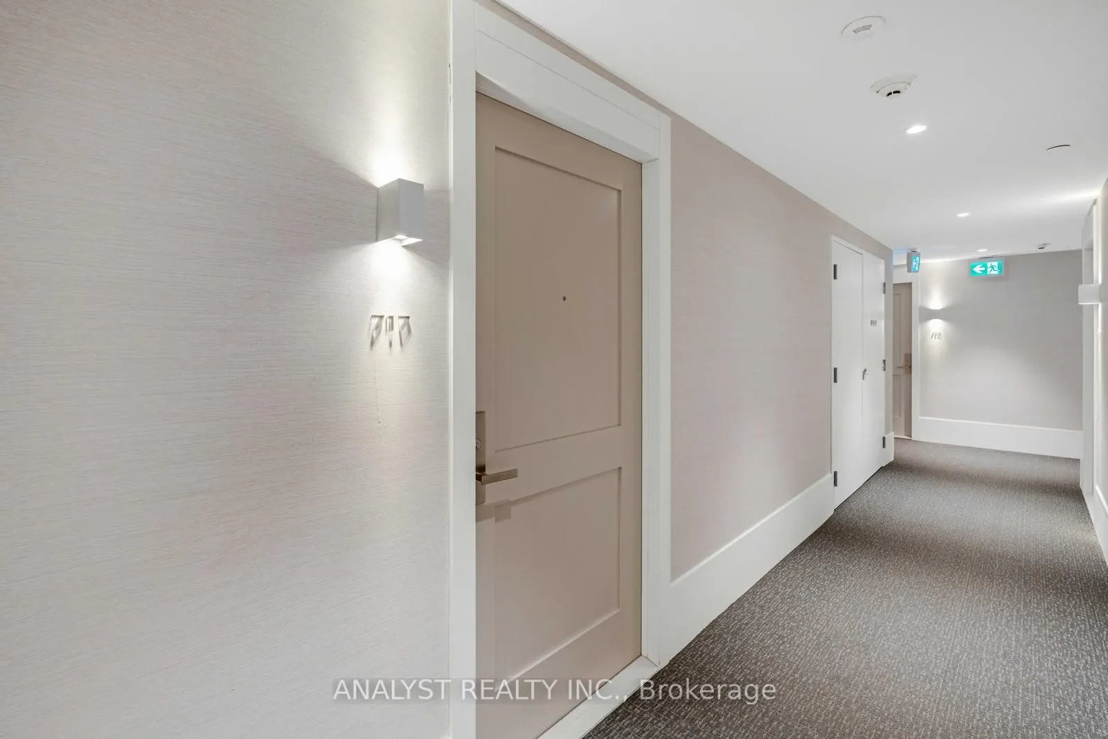 10 Gibbs Road, #717