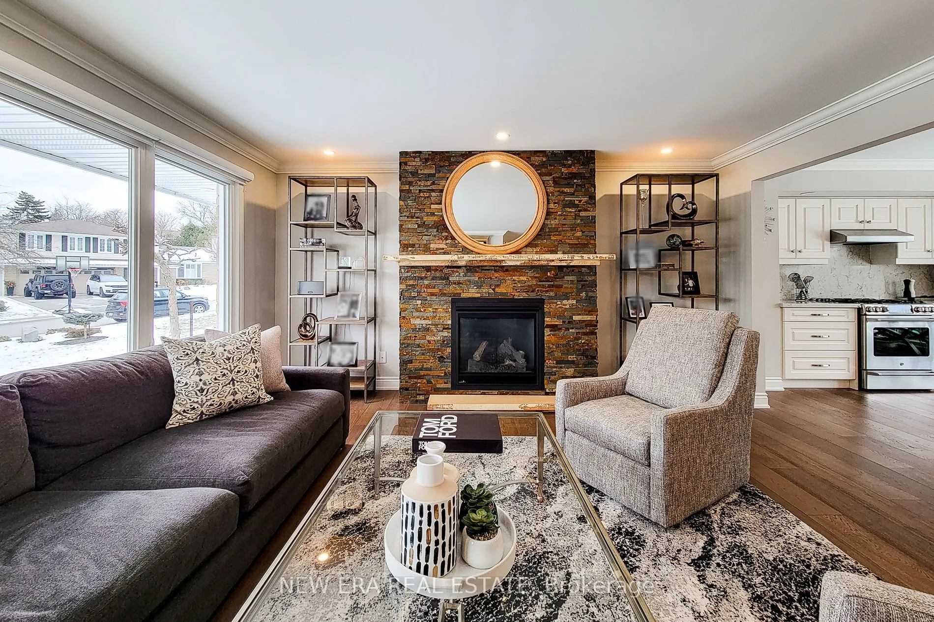 2119 Agincourt Crescent