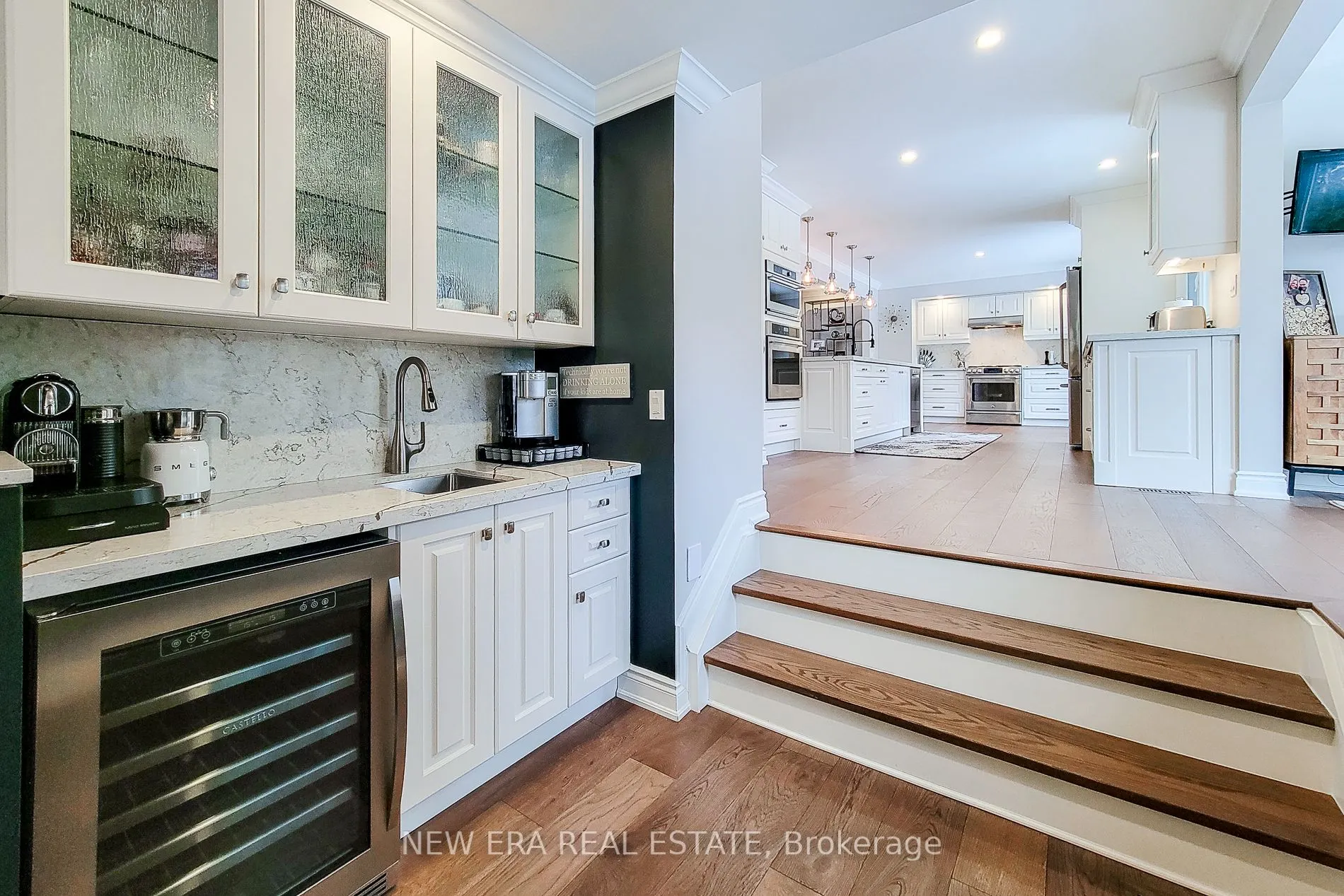 2119 Agincourt Crescent