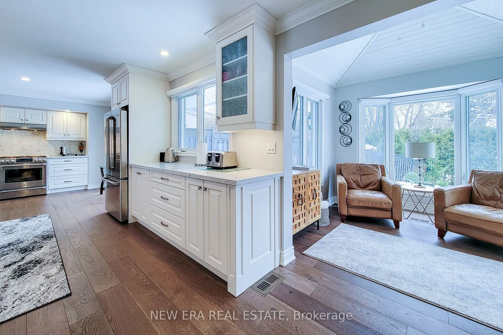 2119 Agincourt Crescent