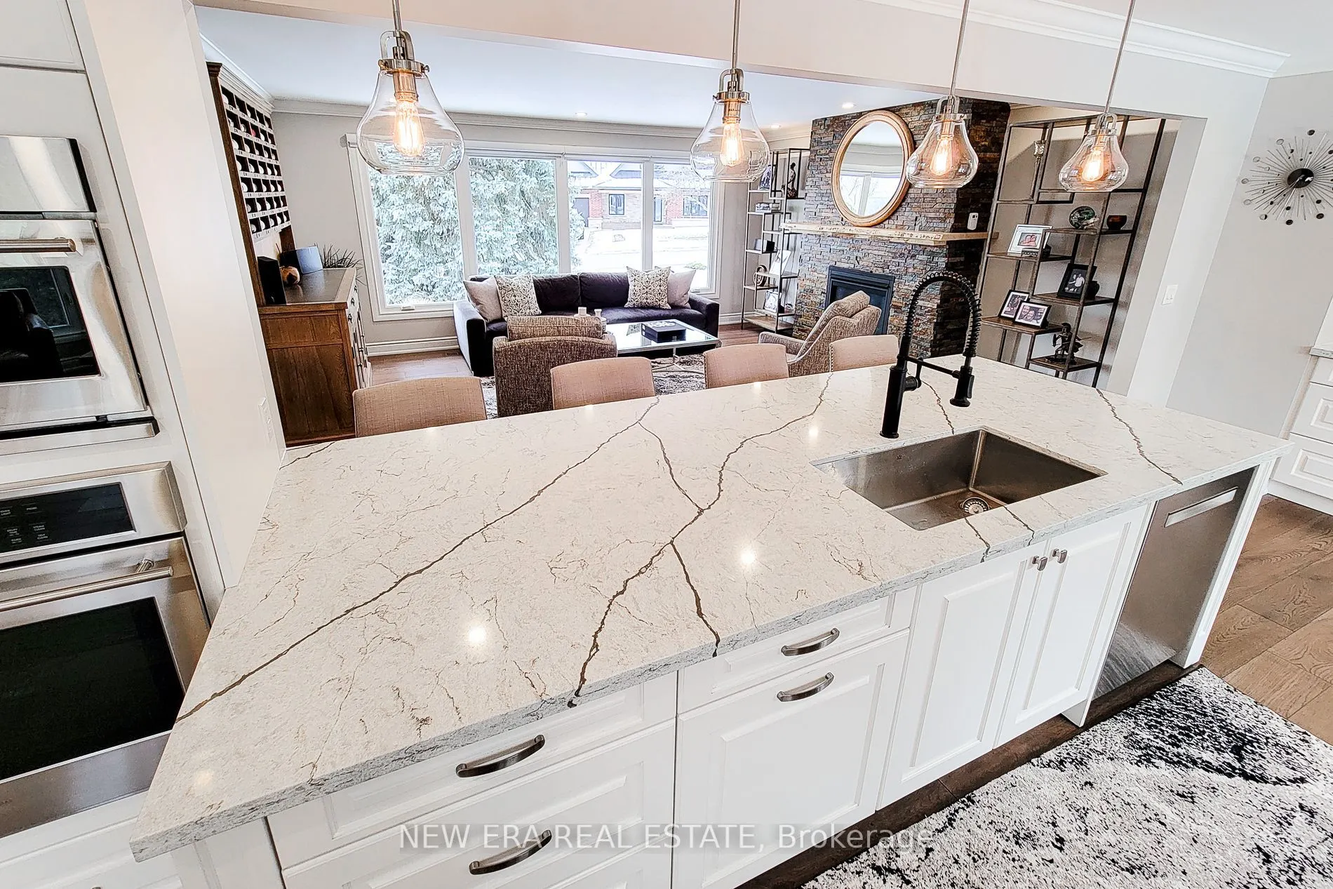 2119 Agincourt Crescent