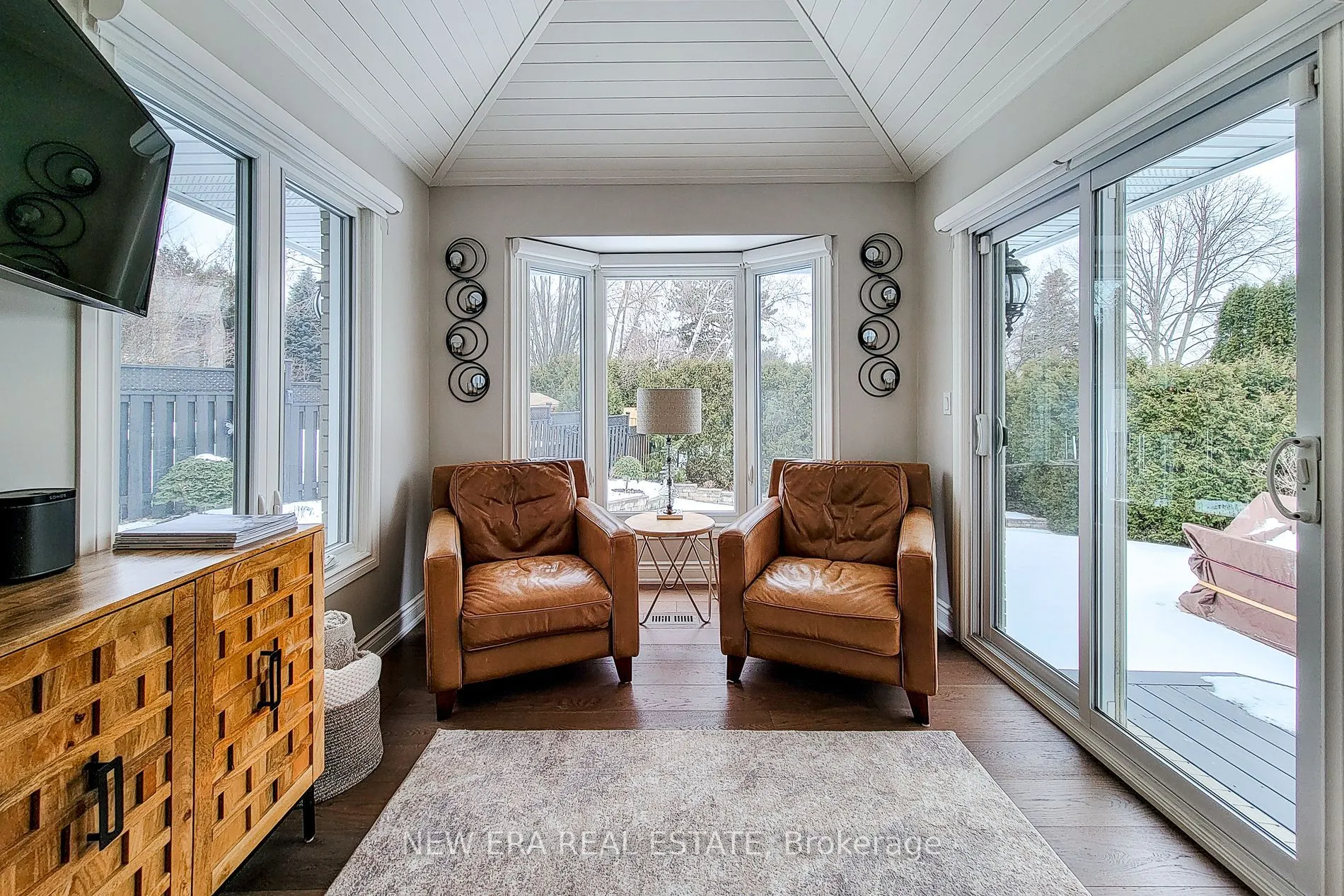 2119 Agincourt Crescent