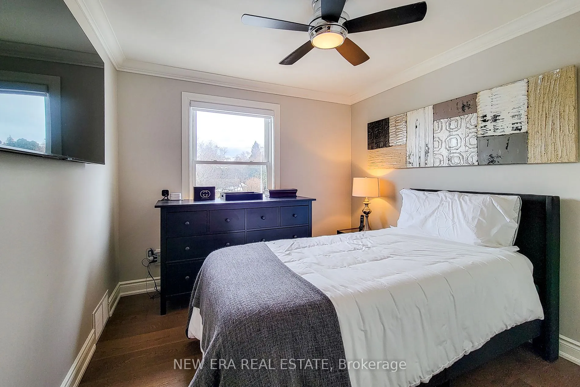 2119 Agincourt Crescent