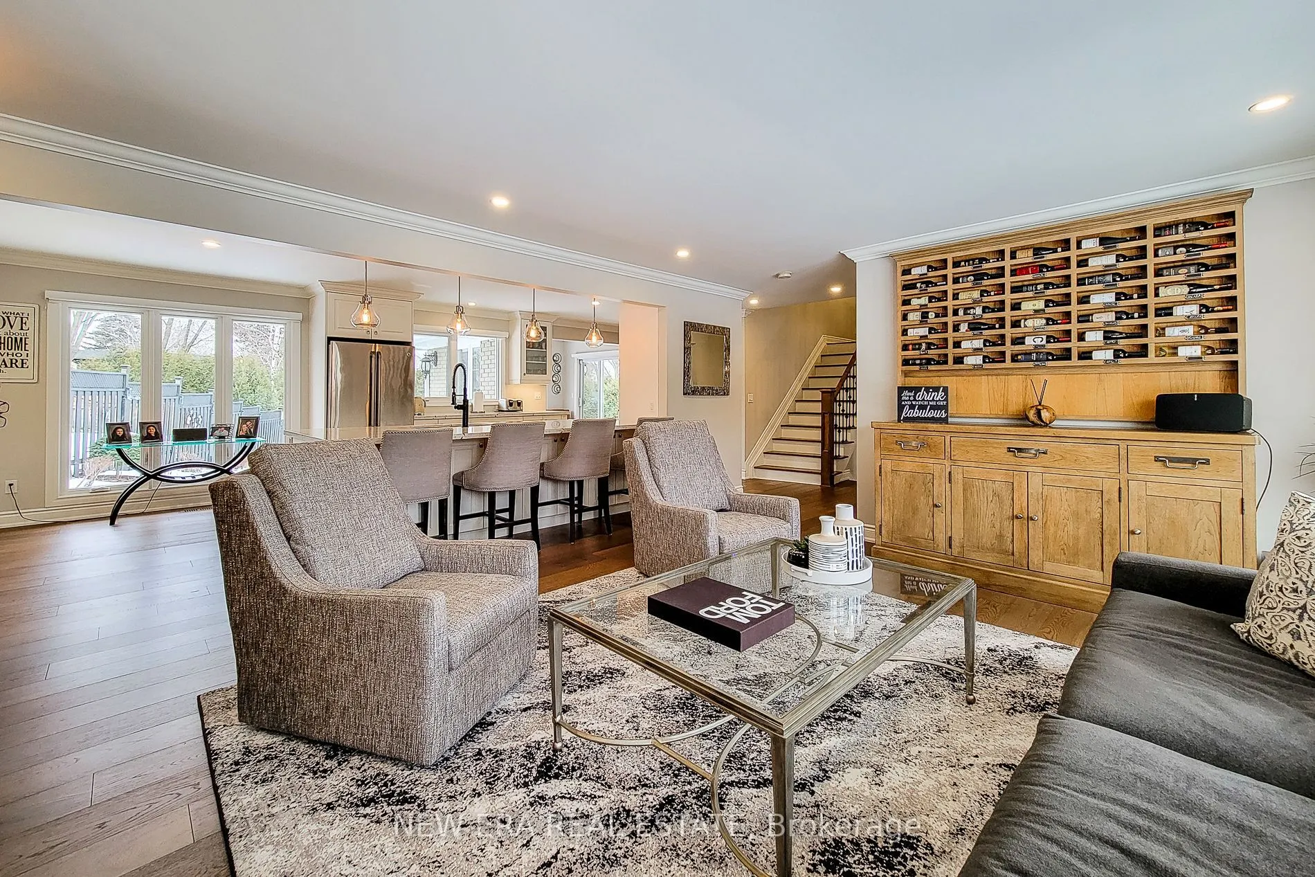 2119 Agincourt Crescent