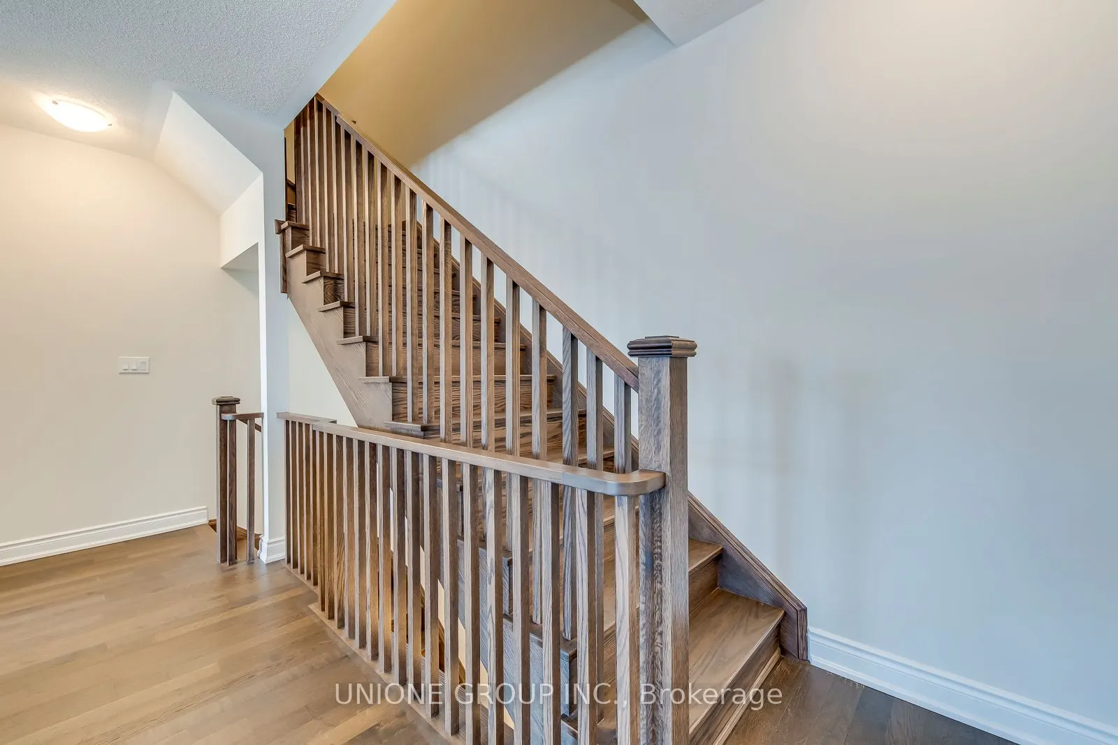 1425 Courtleigh Trail