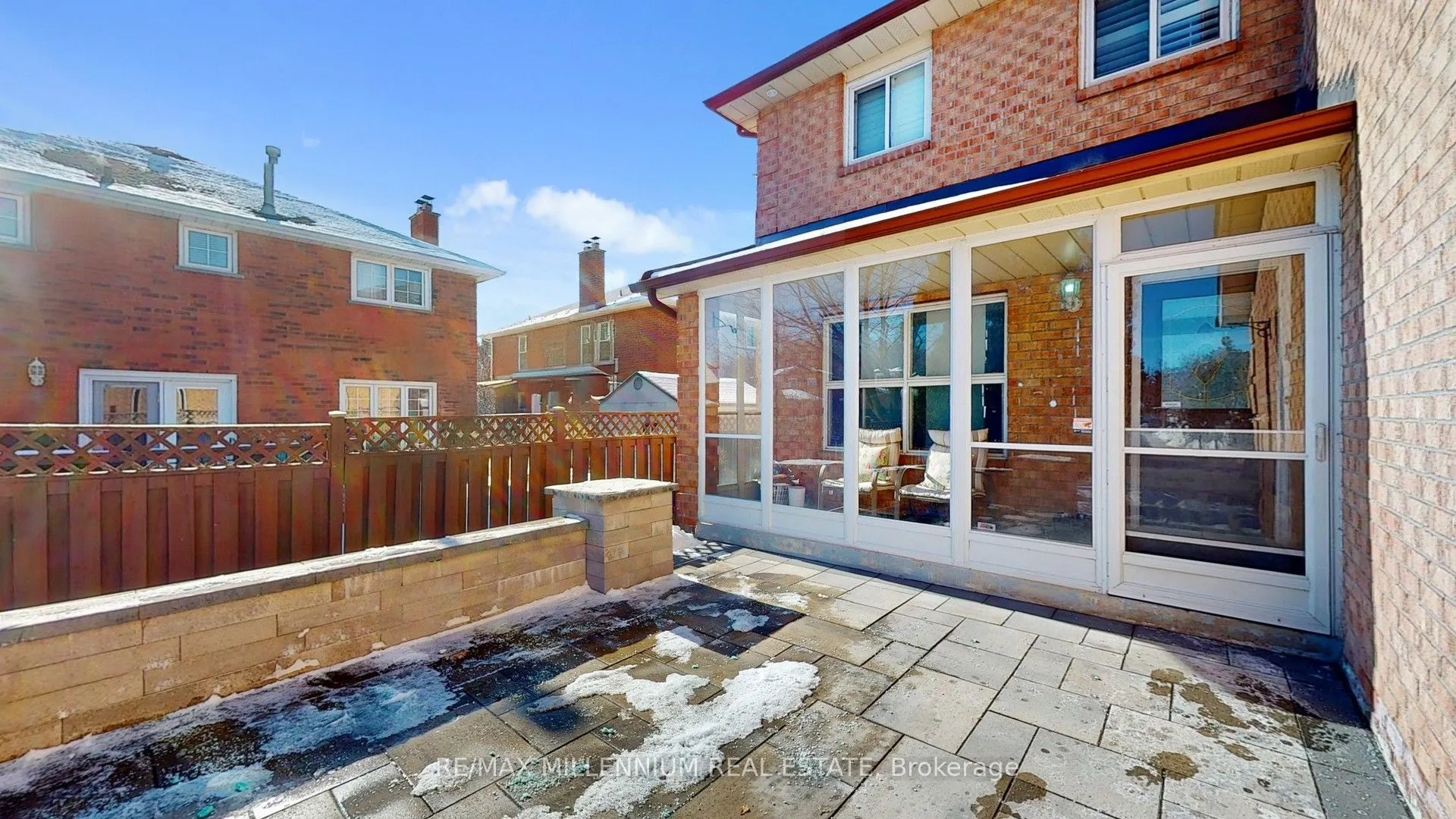 27 Dundalk Crescent