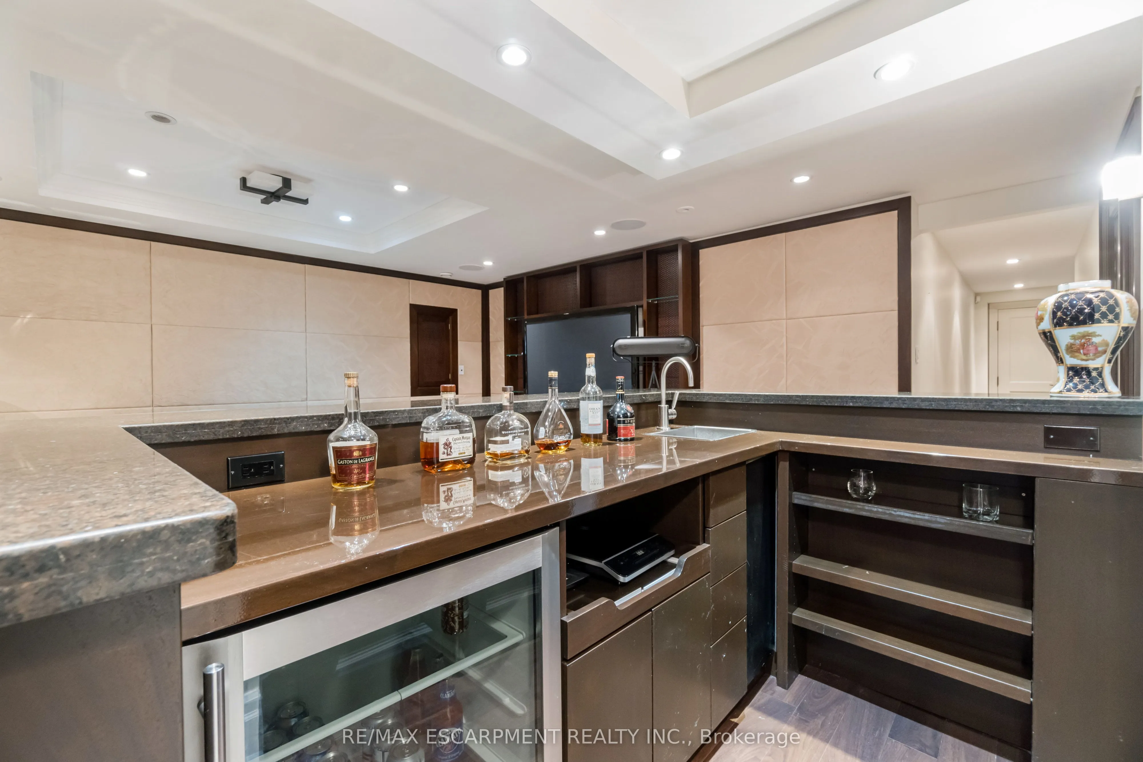 1476 Carmen Drive