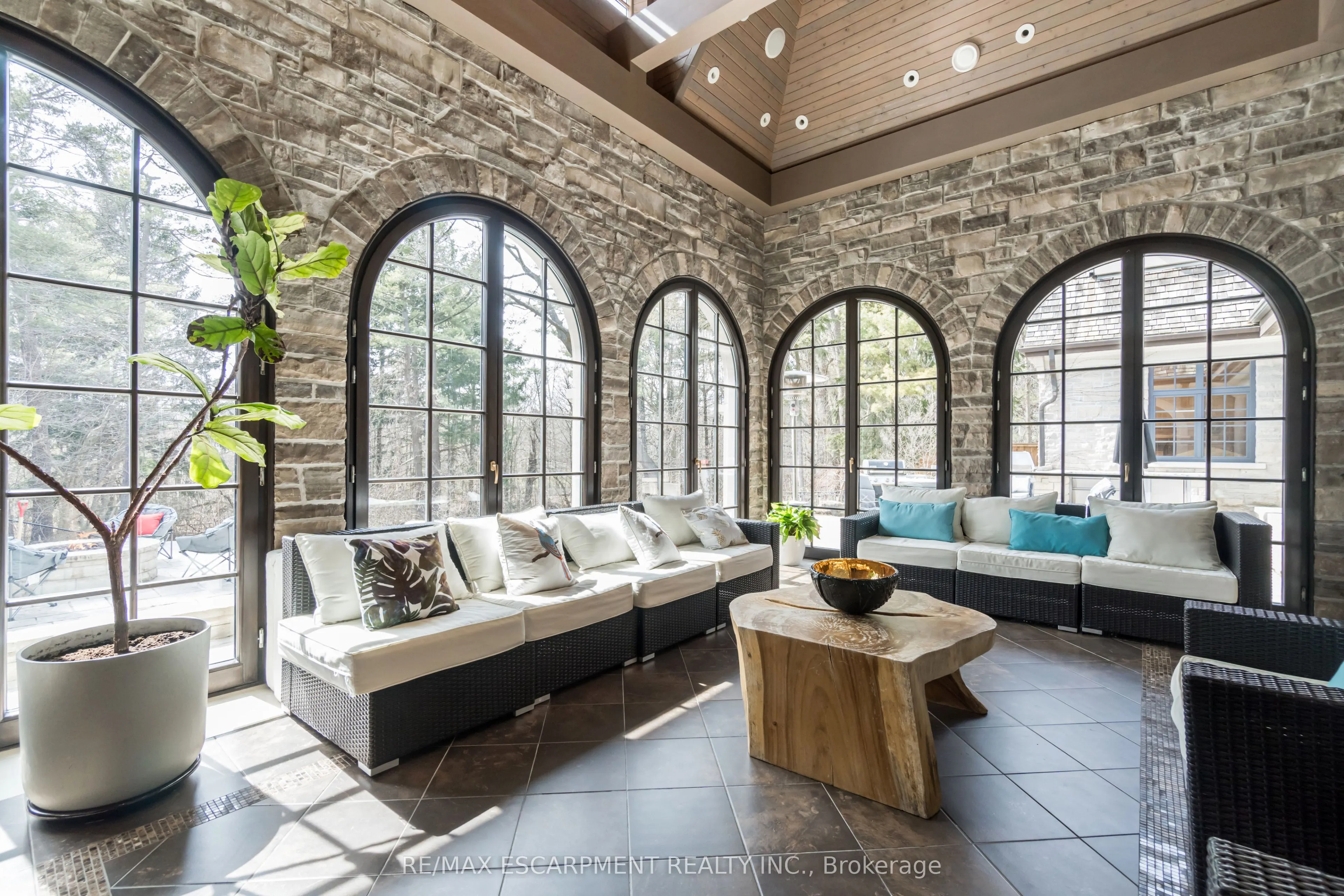 1476 Carmen Drive
